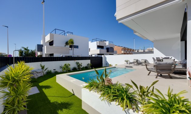 Bungalow - Resale -
            Pilar de la Horadada - LY-39183