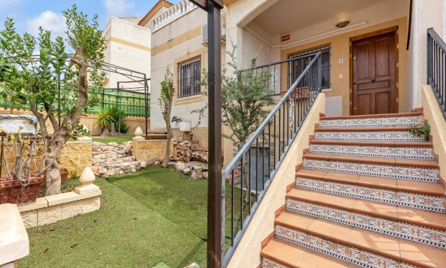 Bungalow - Reventa -
            Orihuela Costa - 99RC-30855