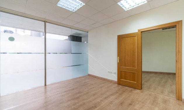 Commercial - Long Term Rental - Orihuela Costa - Playa Flamenca