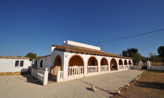 Finca - Reventa - Pinoso -
                Pinoso - Town