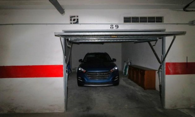 Garage - Resale -
            Torrevieja - 99RU-27682