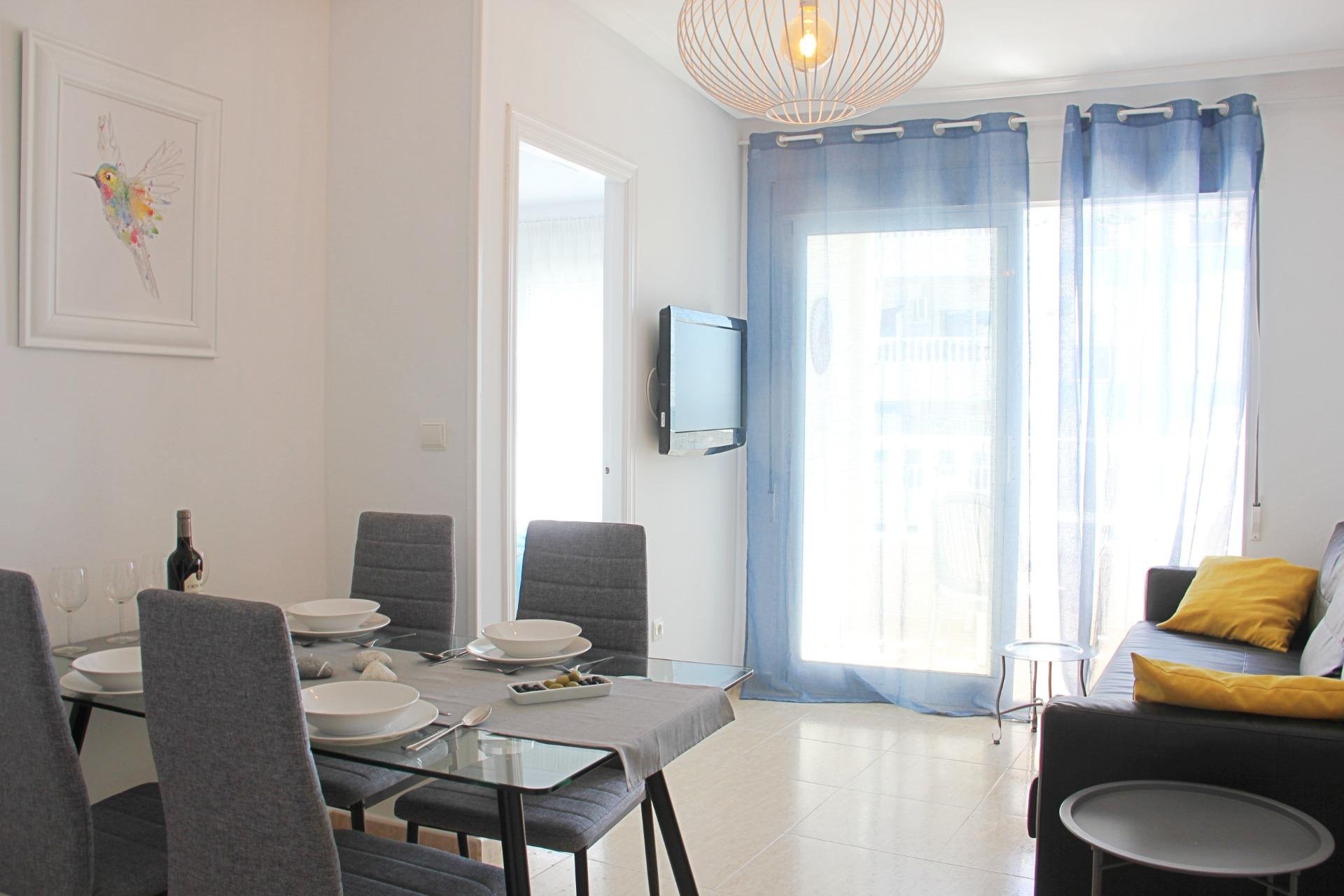 Long Term Rental - Apartment / flat -
Torrevieja - Playa de los Locos