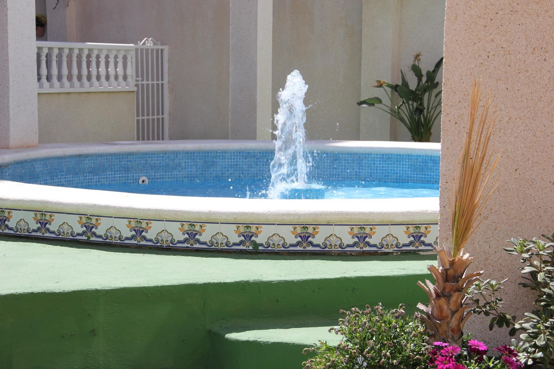 Long Term Rental - Apartment / flat -
Torrevieja - Playa de los Locos