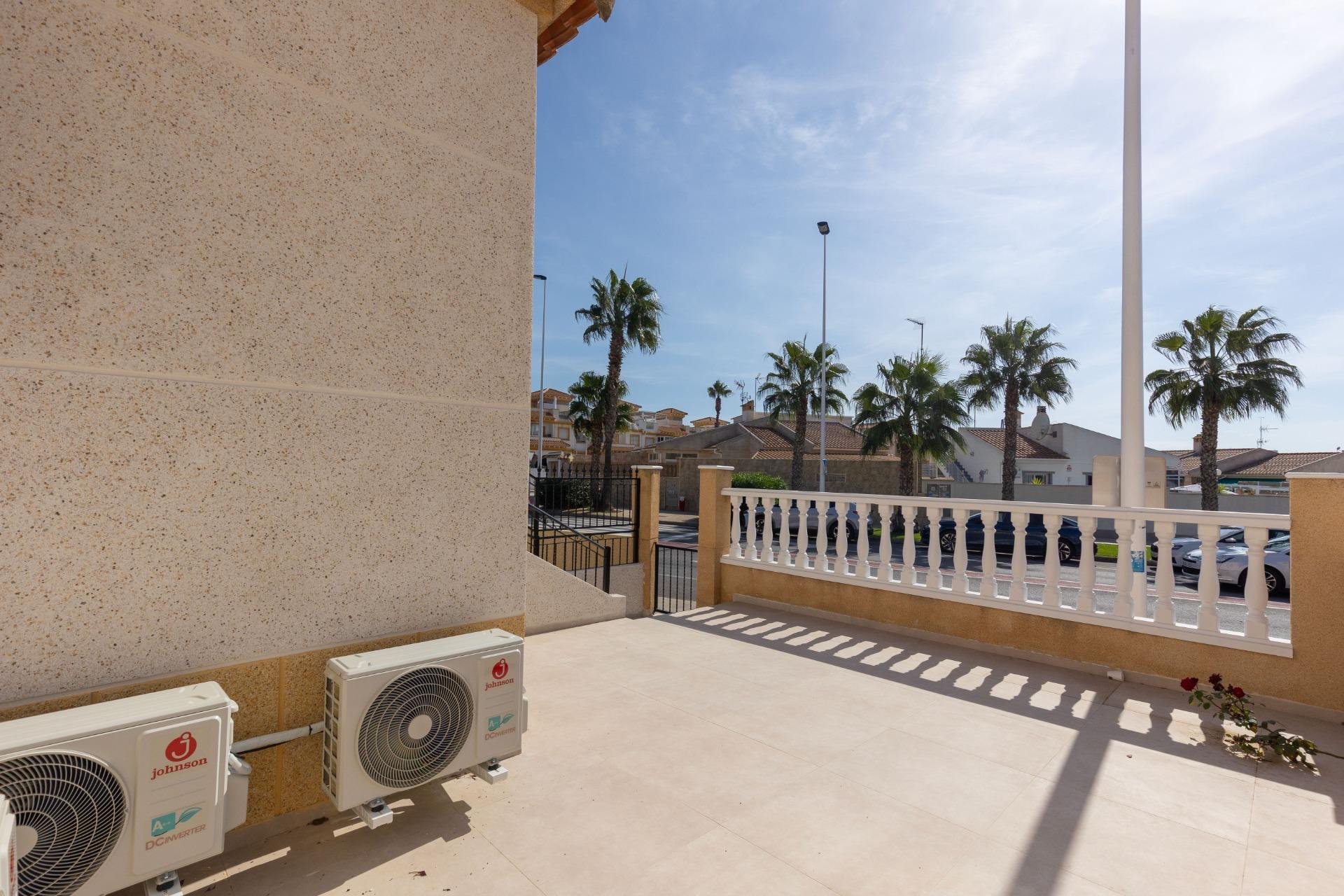 Long Term Rental - Bungalow -
Torrevieja - Frutales - Rosaleda