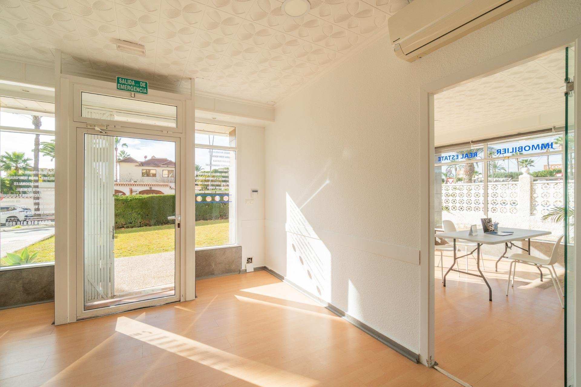 Long Term Rental - Commercial -
Orihuela Costa - La Zenia