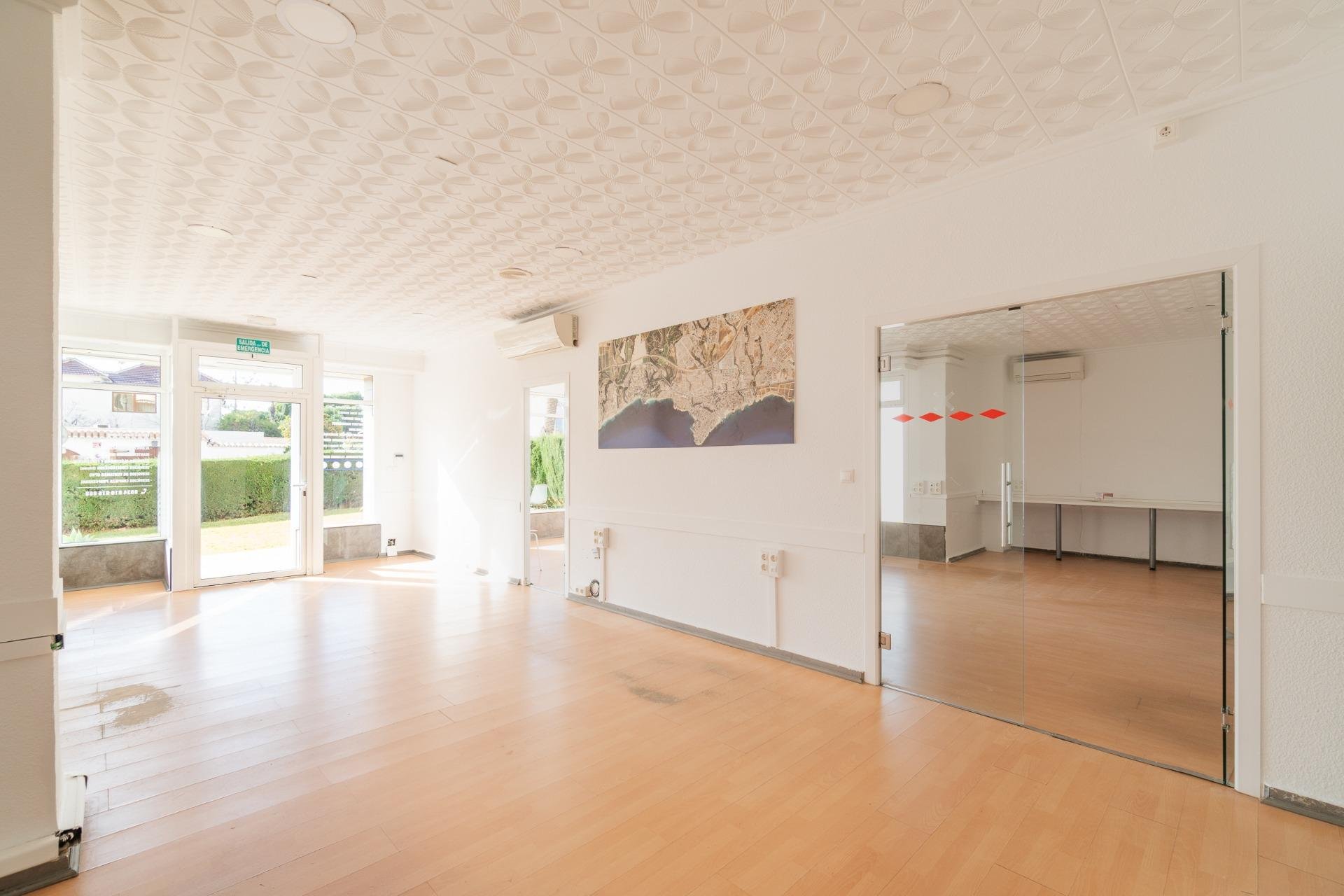 Long Term Rental - Commercial -
Orihuela Costa - La Zenia