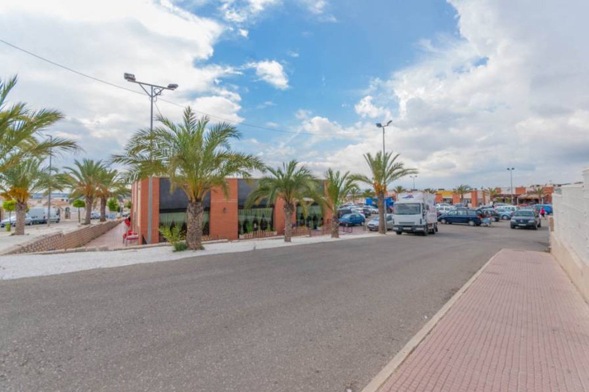 Long Term Rental - Commercial -
San Fulgencio - La Marina