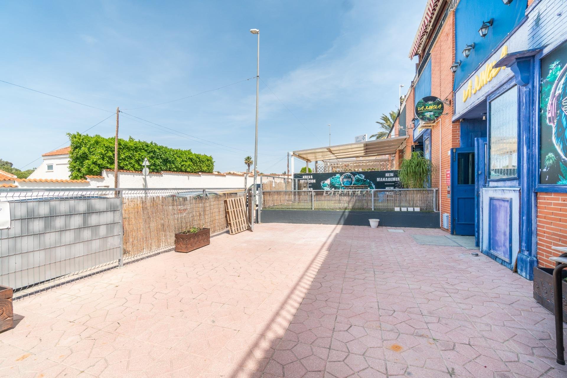 Long Term Rental - Commercial -
San Fulgencio - URB. LA MARINA