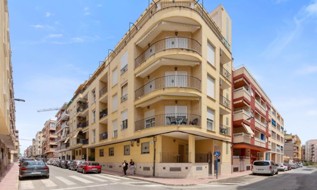 Mieszkanie w bloku - Rynek wtórny - Torrevieja - Estacion de autobuses