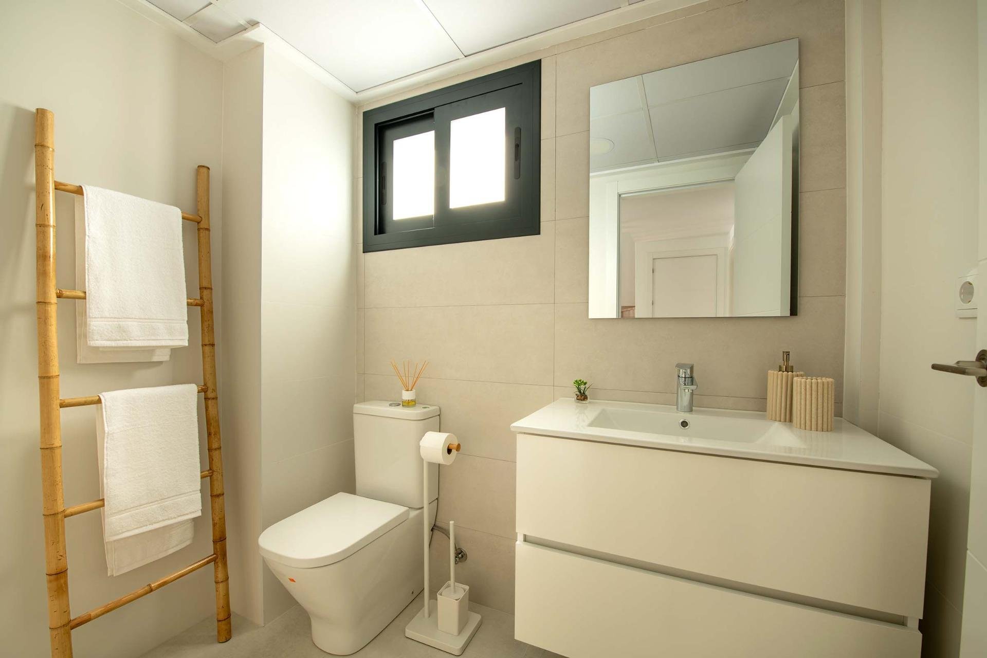 New Build - Bungalow -
Cox - San Fernando