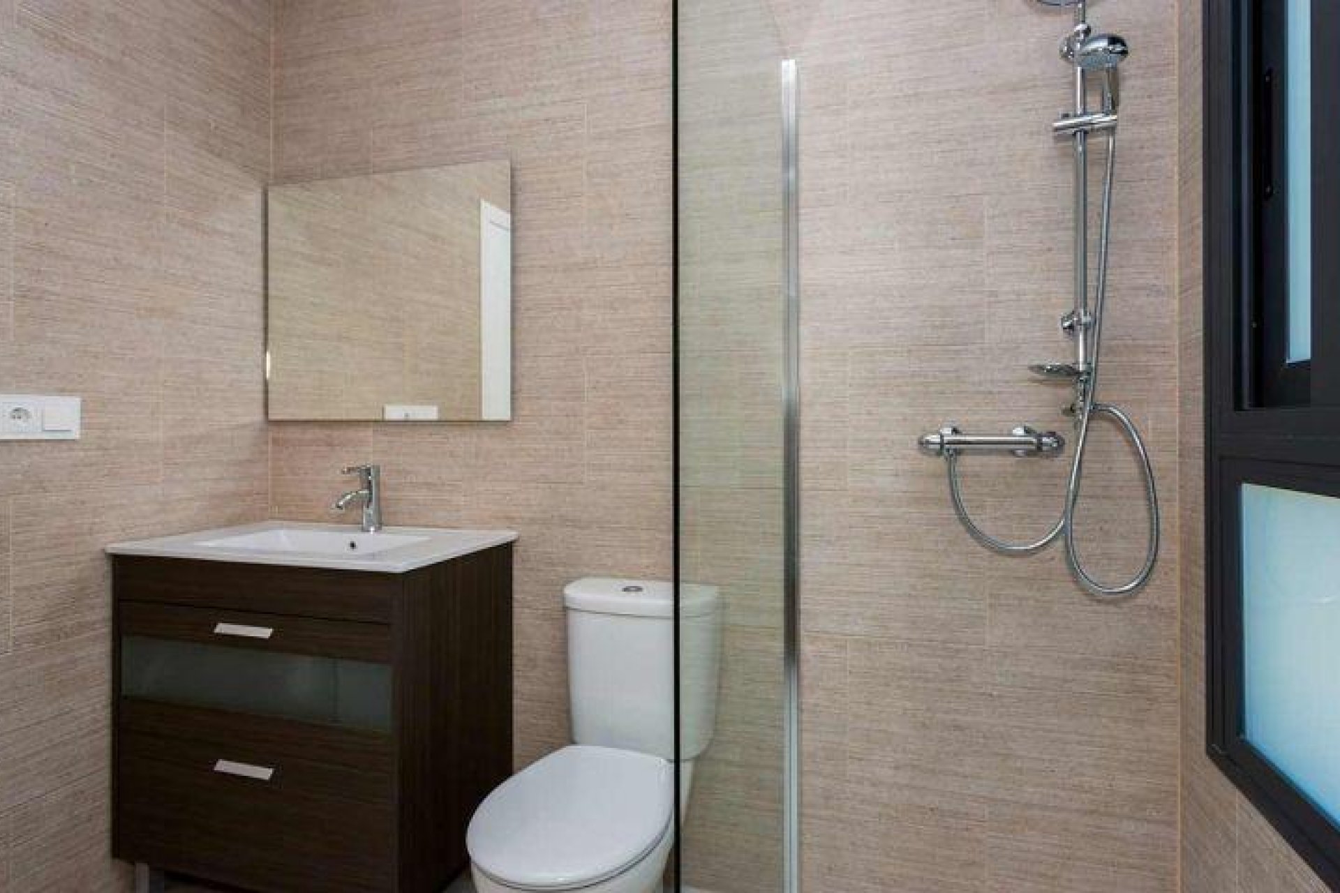 New Build - Townhouse -
Daya Nueva - Centro