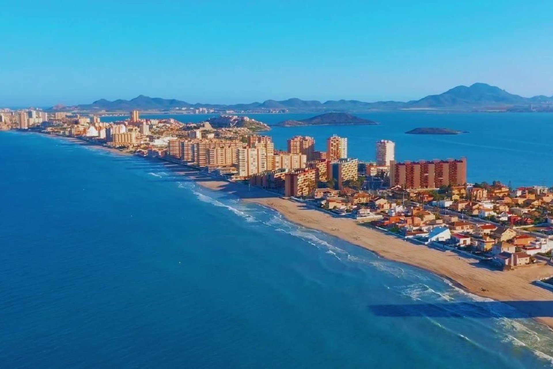 Obra nueva - Adosado -
La Manga del Mar Menor - La Manga