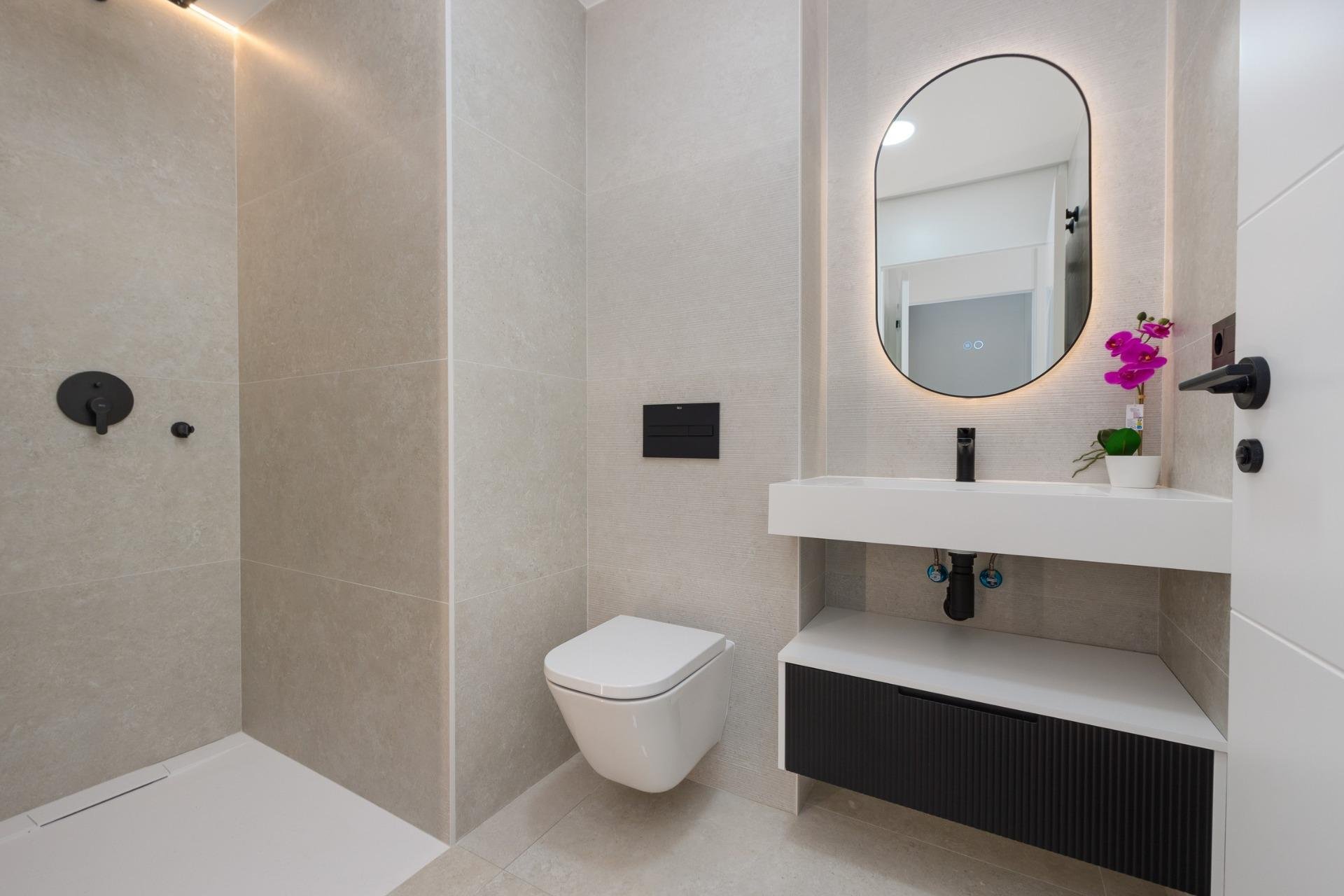 Obra nueva - Apartamento / piso -
Guardamar del Segura - Avda del Puerto