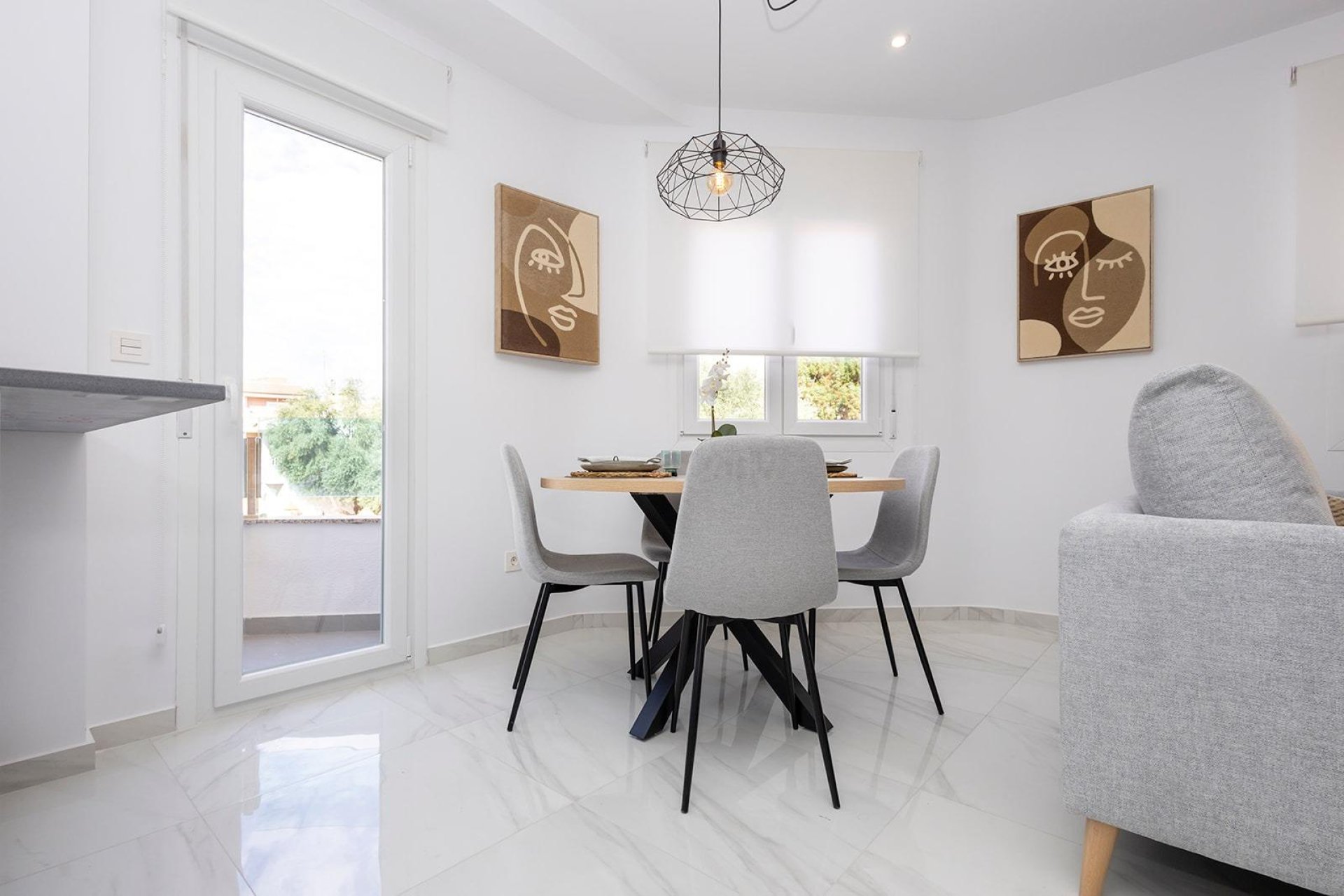 Obra nueva - Apartamento / piso -
Jacarilla - pueblo