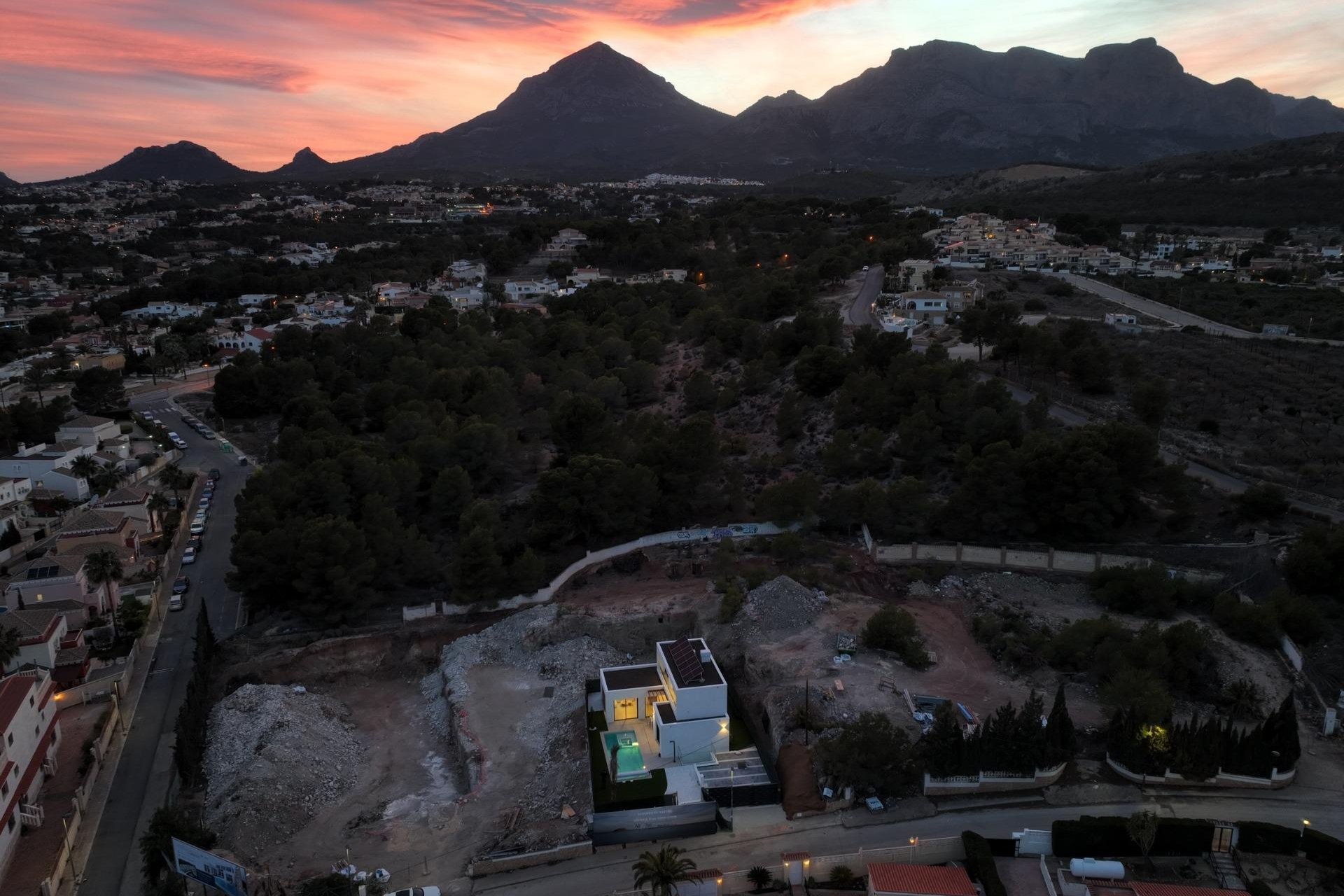 Obra nueva - Villa -
Alfas del Pí - Escandinavia