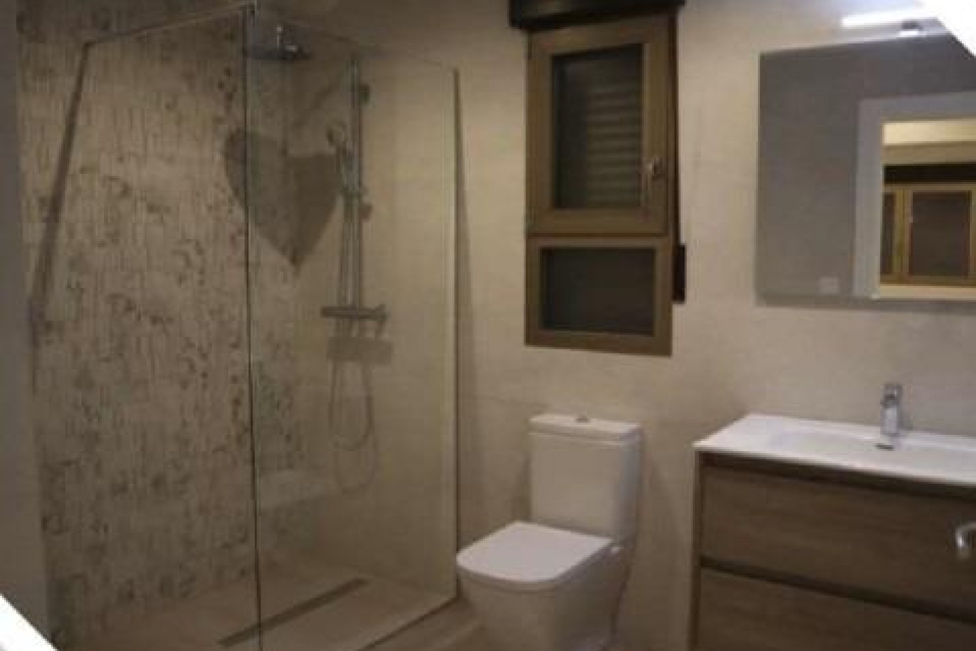 Obra nueva - Villa -
Alicante - Centro