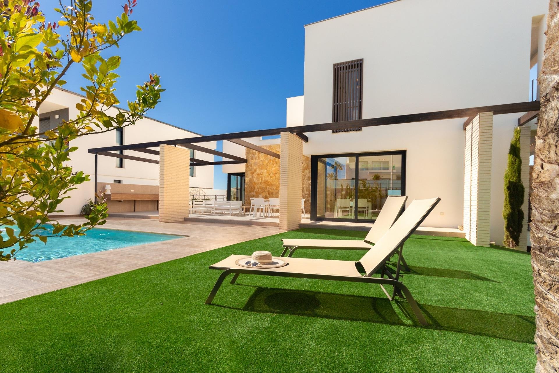 Obra nueva - Villa -
Orihuela Costa - Campoamor