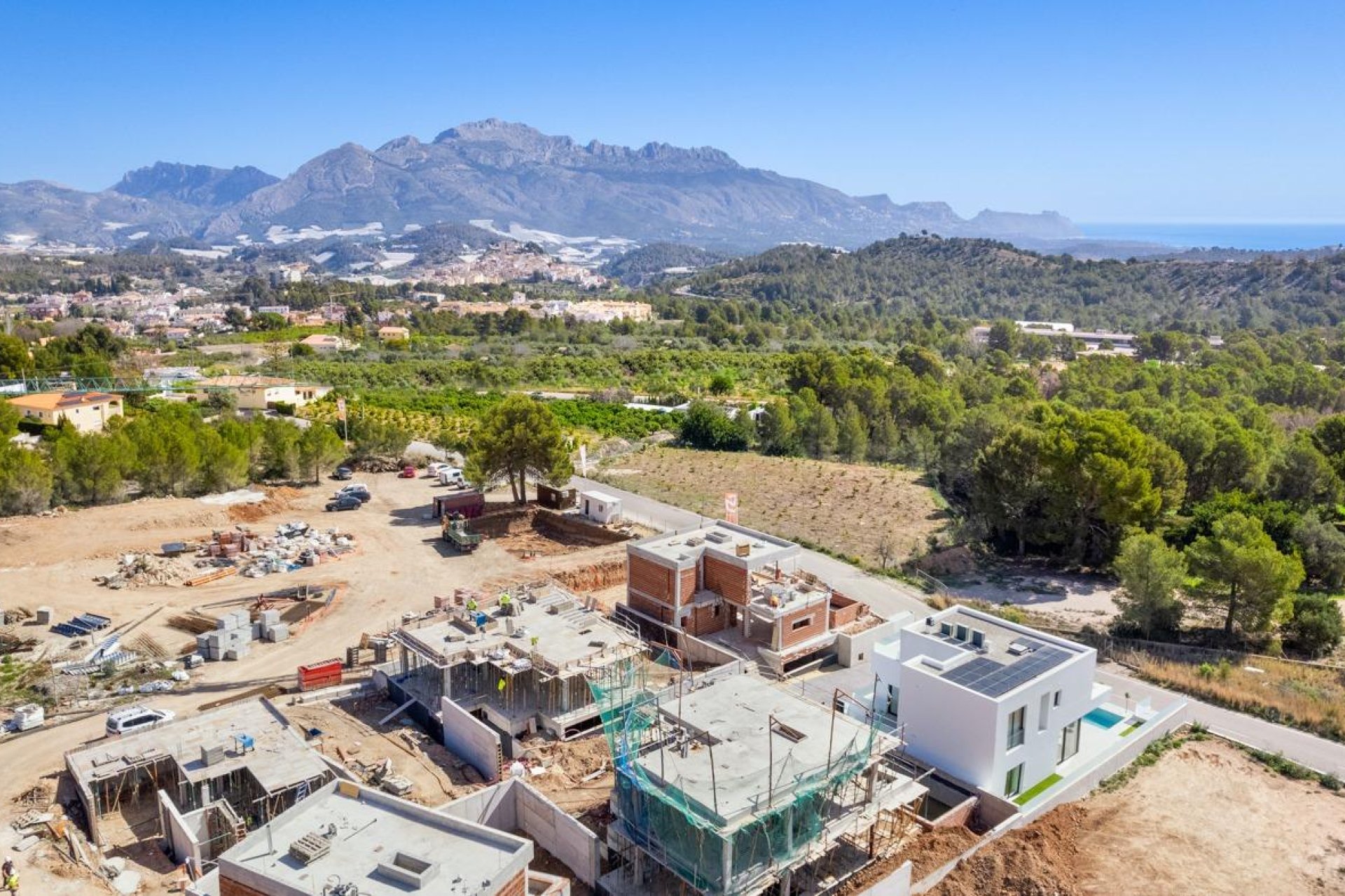 Obra nueva - Villa -
Polop - Urbanizaciones