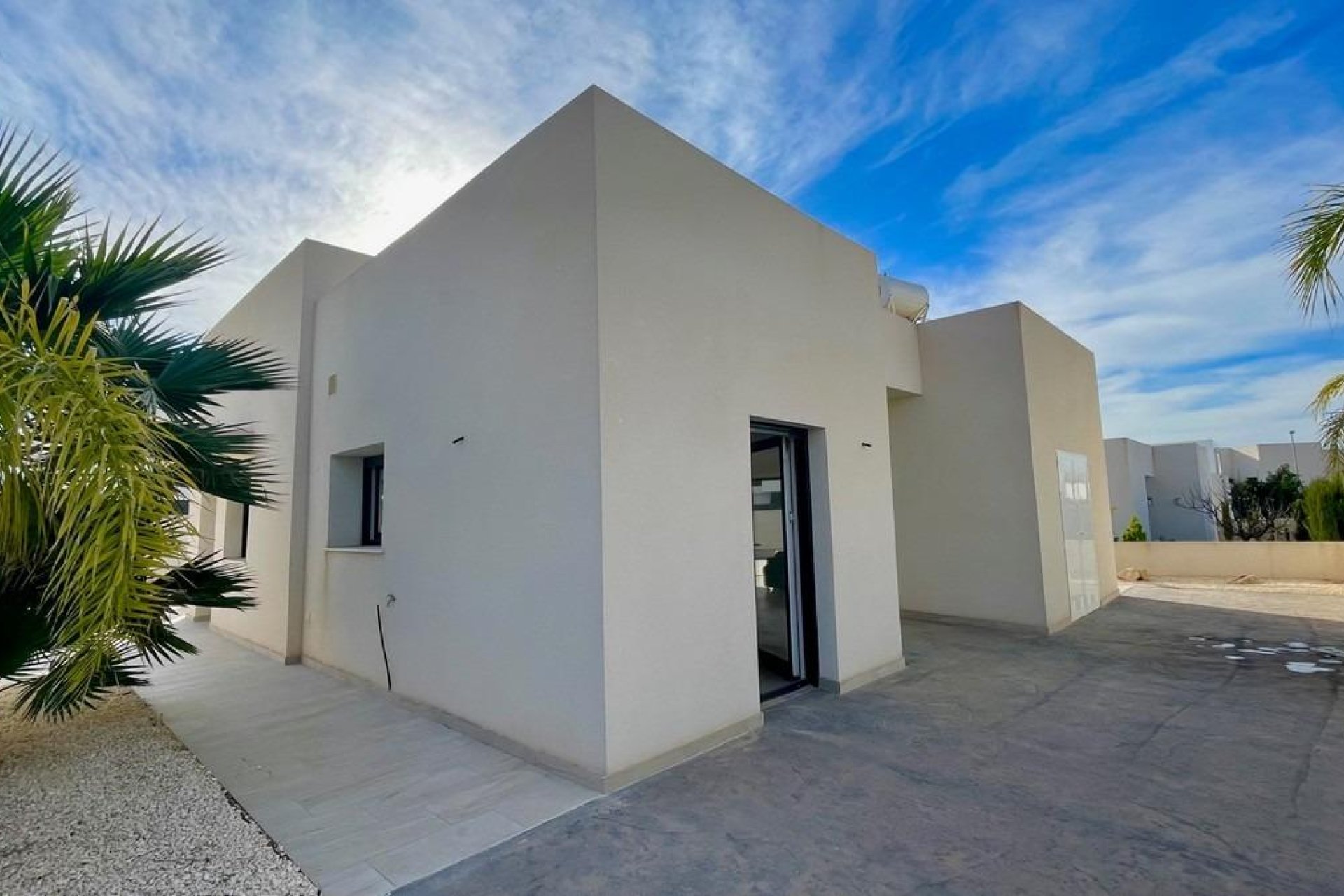 Obra nueva - Villa -
Rafal - polideportivo