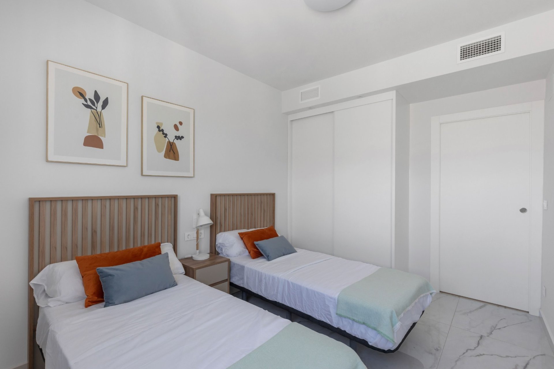 Resale - Apartament / Duplex -
Orihuela Costa - Playa Flamenca