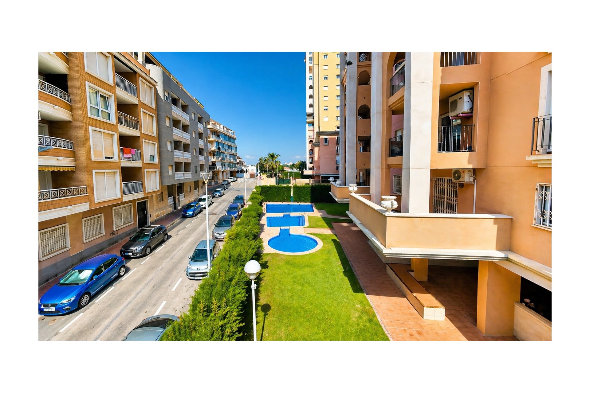 Resale - Apartament / Duplex -
Torrevieja - Playa de los Locos