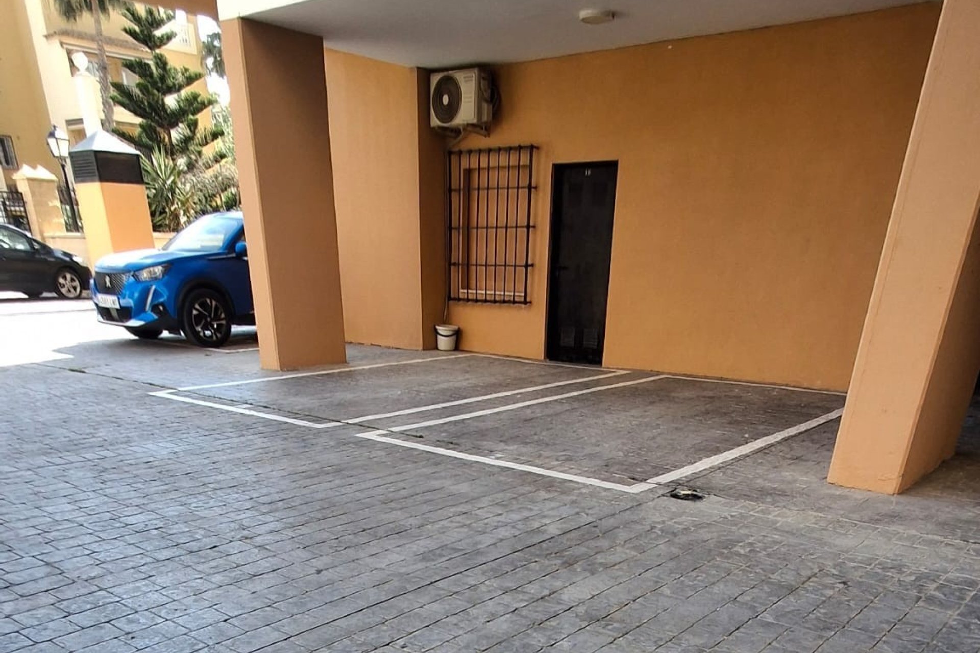 Resale - Apartament / Duplex -
Torrevieja - Playa de los Locos