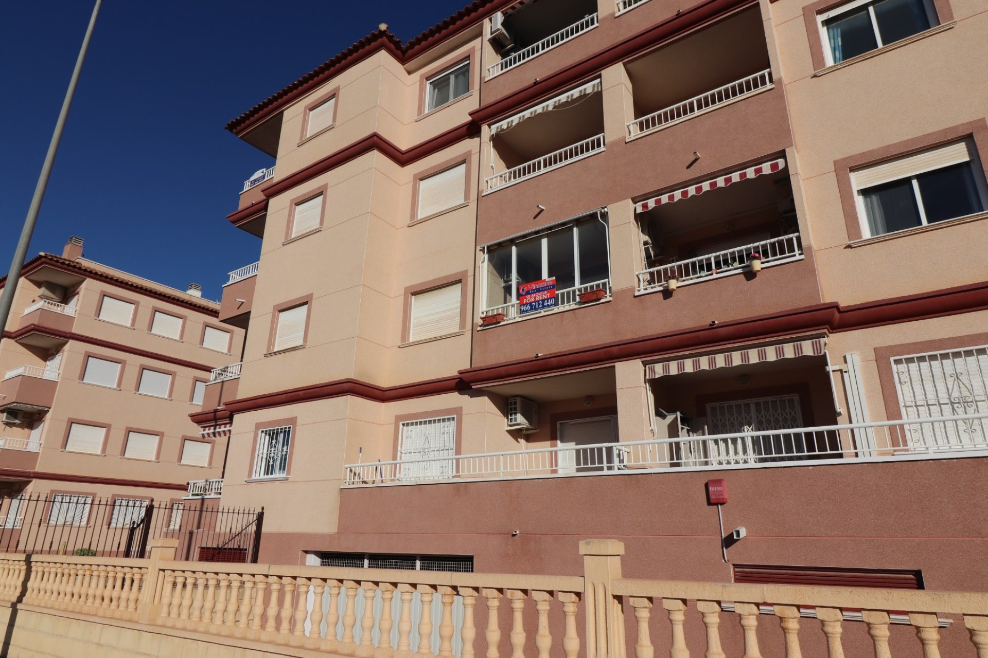 Resale - Apartment / flat -
Algorfa - Algorfa - Village