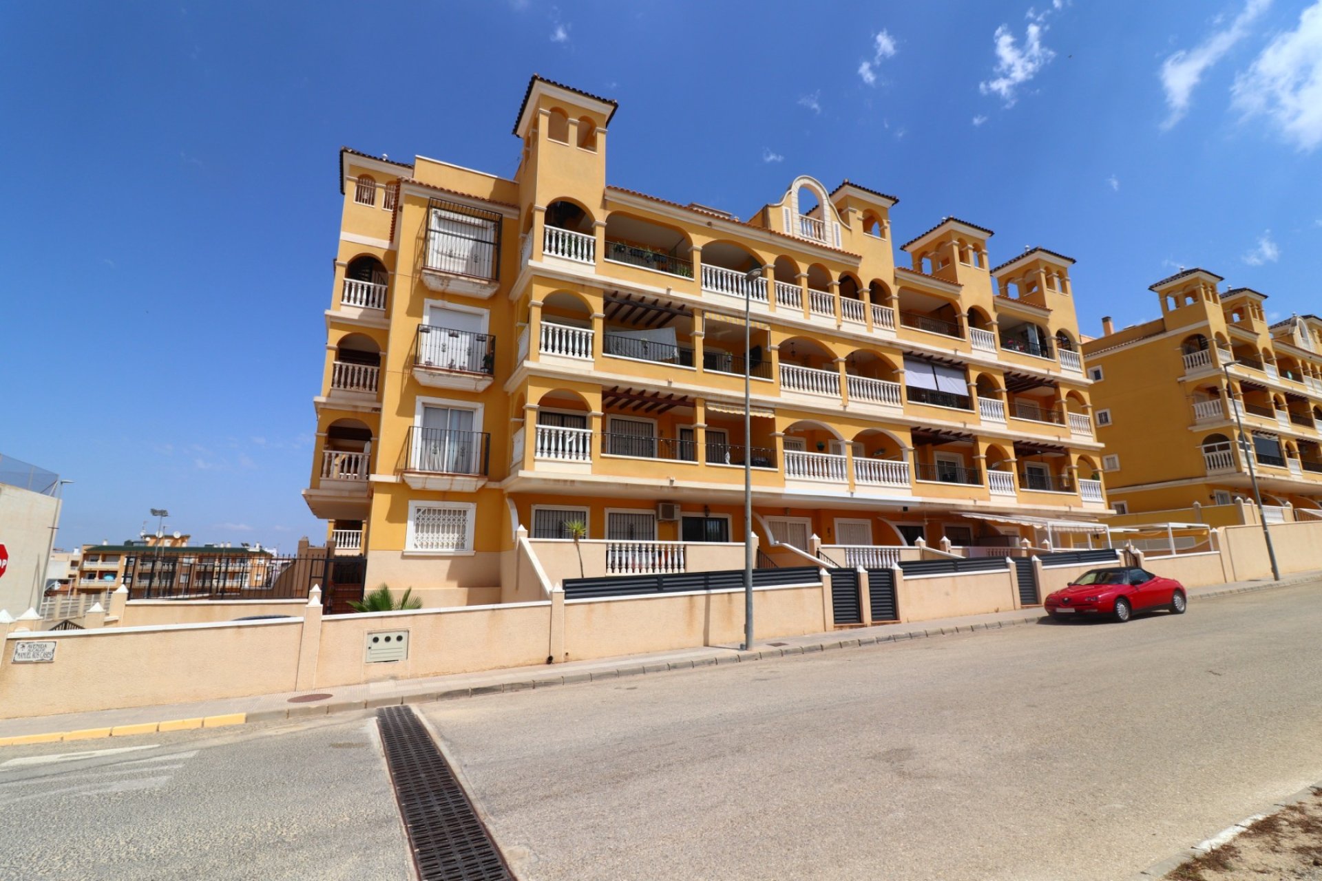 Resale - Apartment / flat -
Algorfa - Algorfa - Village