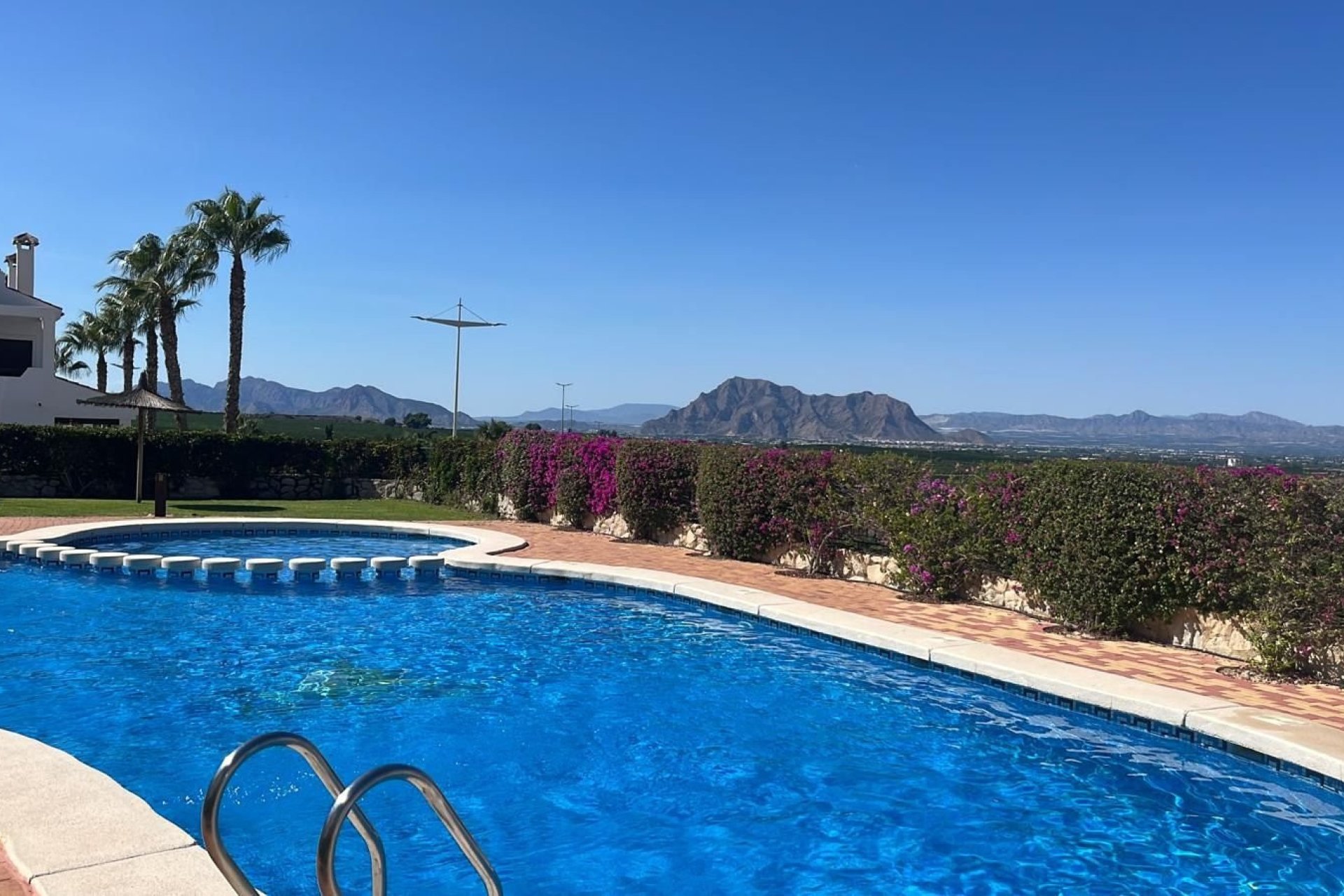 Resale - Apartment / flat -
Algorfa - La Finca Golf Resort