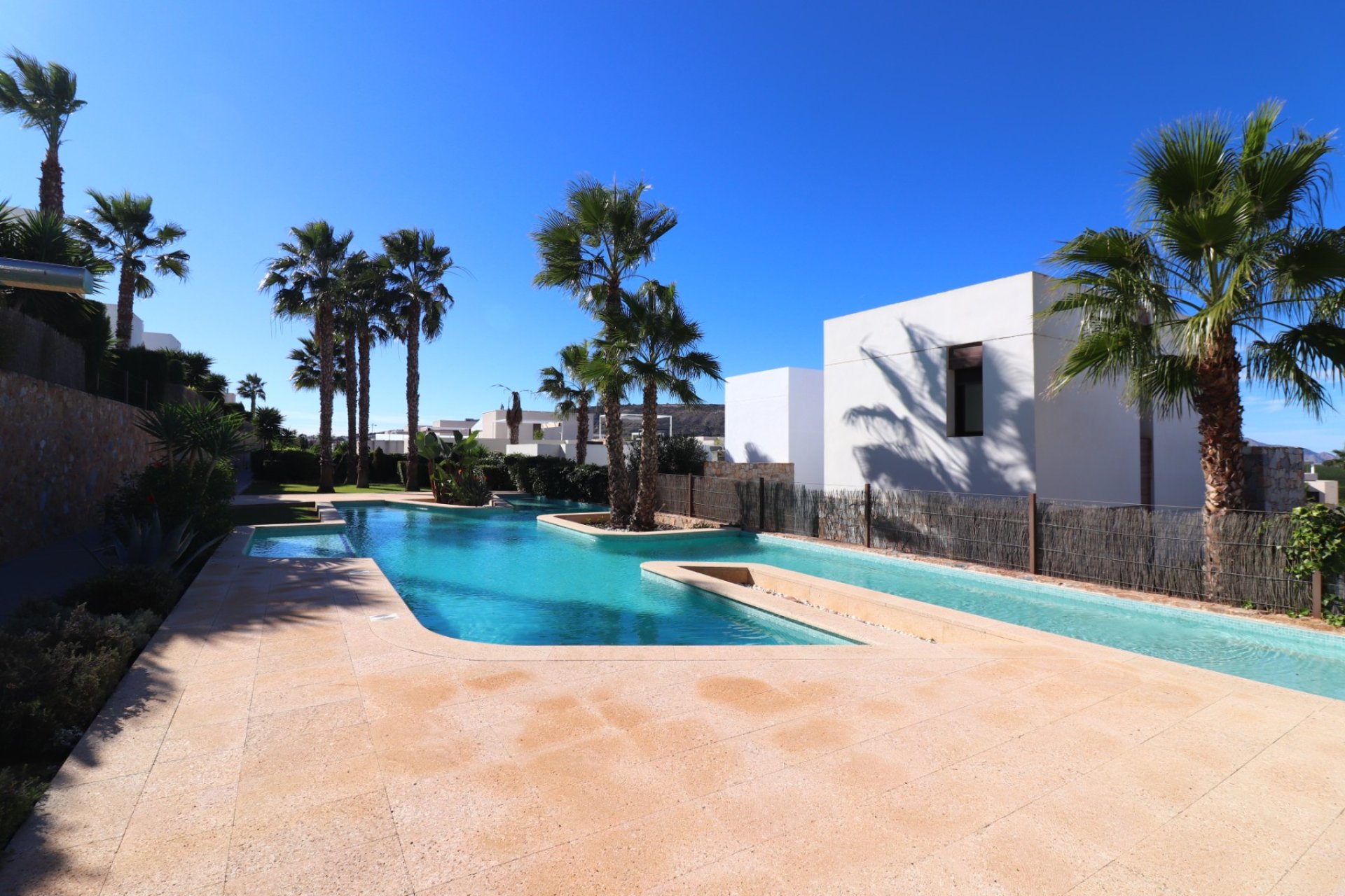 Resale - Apartment / flat -
Algorfa - La Finca Golf Resort