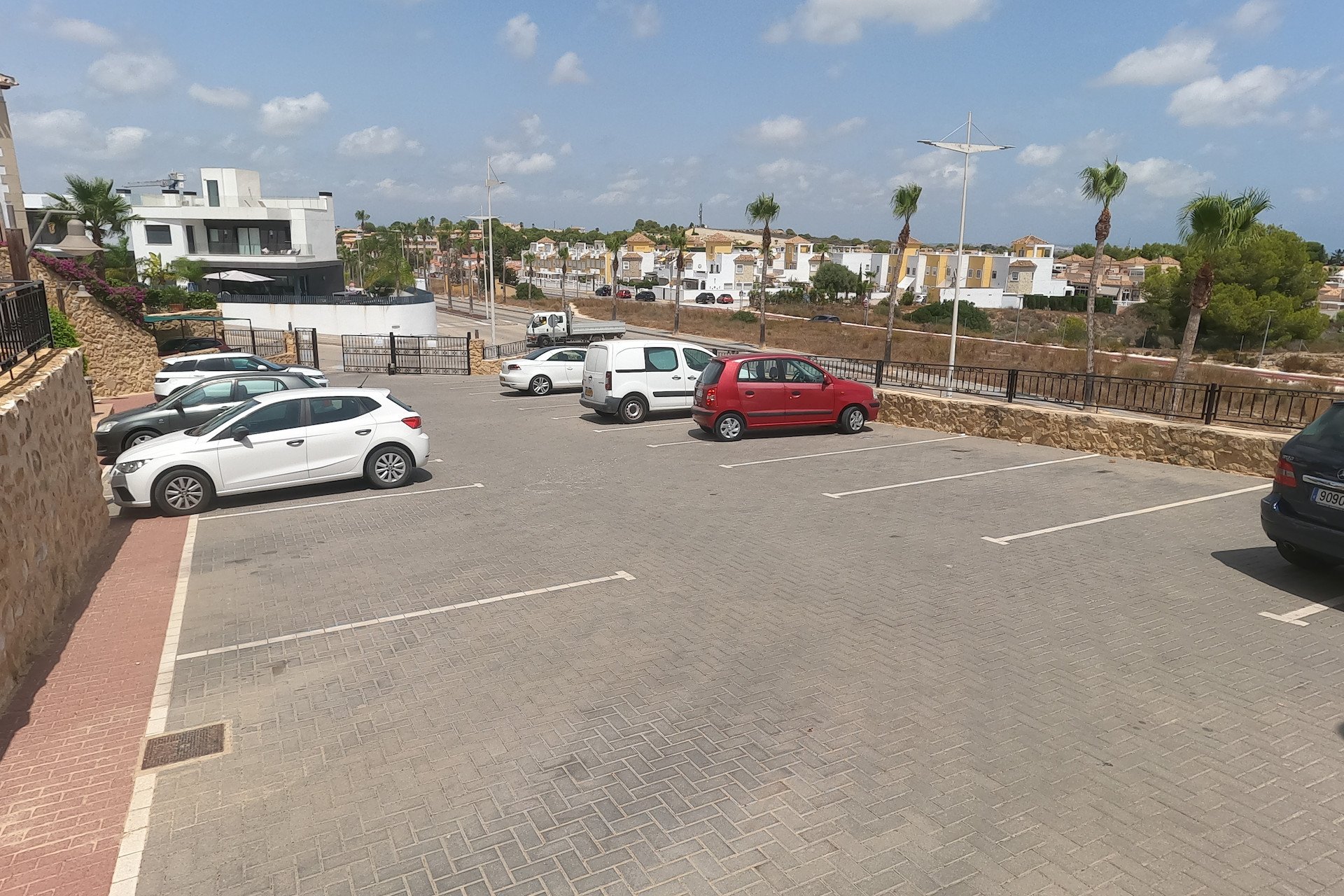 Resale - Apartment / flat -
Algorfa - La Finca Golf Resort