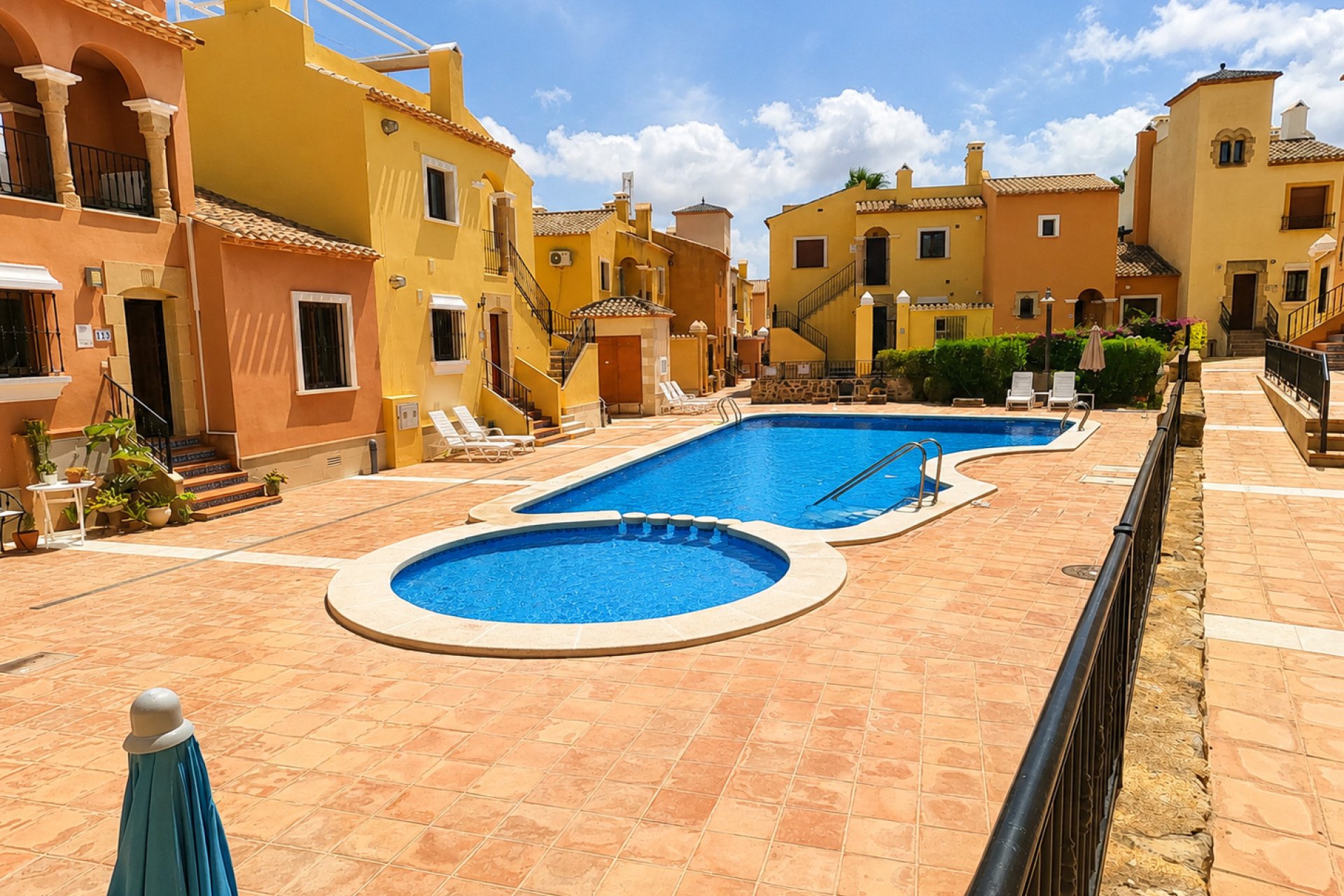 Resale - Apartment / flat -
Algorfa - La Finca Golf Resort