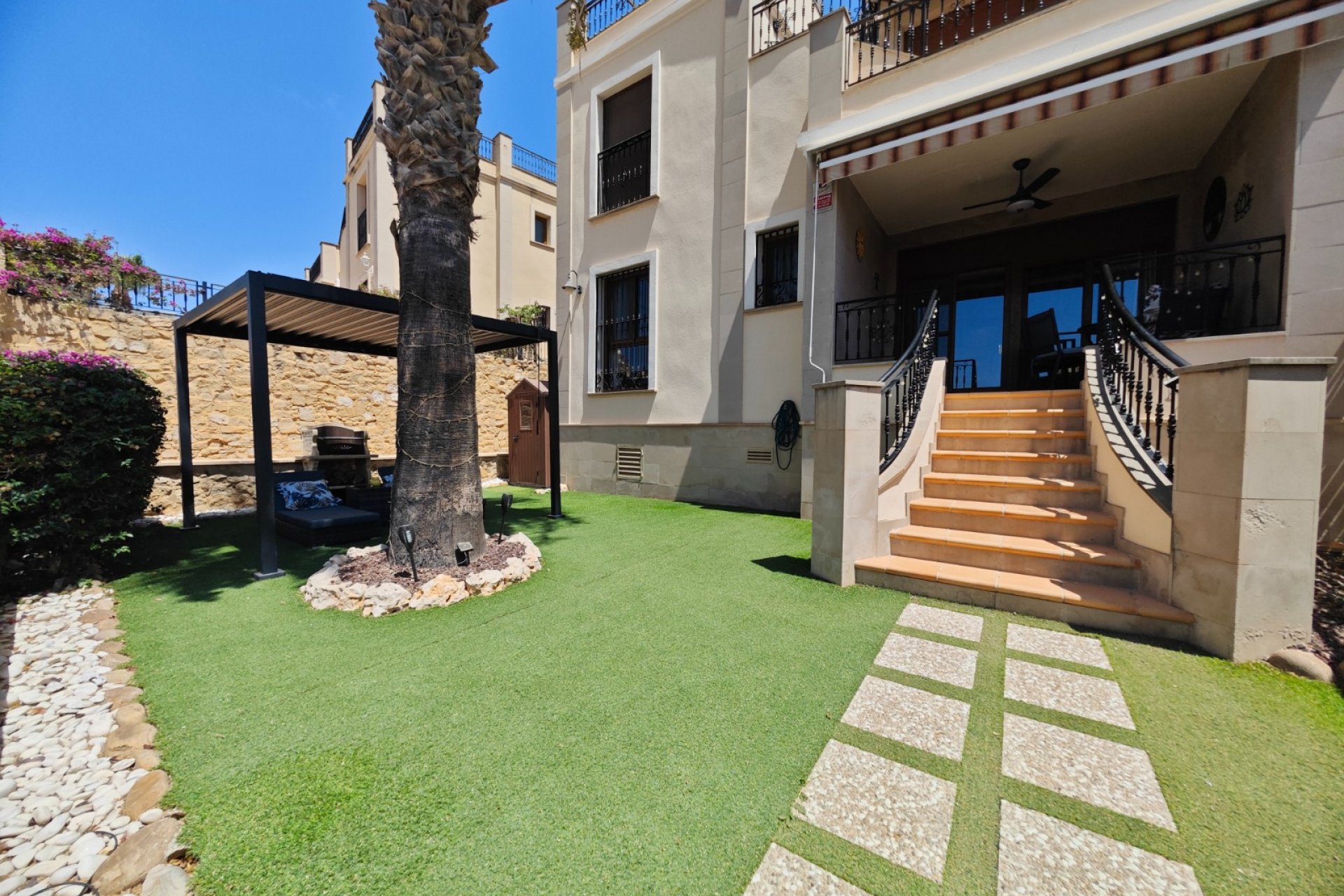 Resale - Apartment / flat -
Algorfa - La Finca Golf Resort