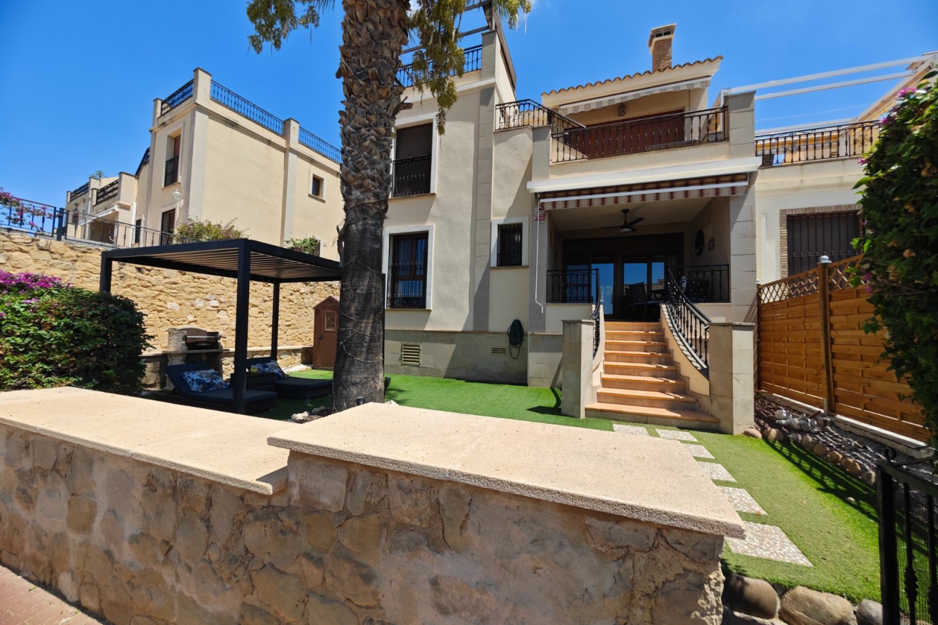 Resale - Apartment / flat -
Algorfa - La Finca Golf Resort