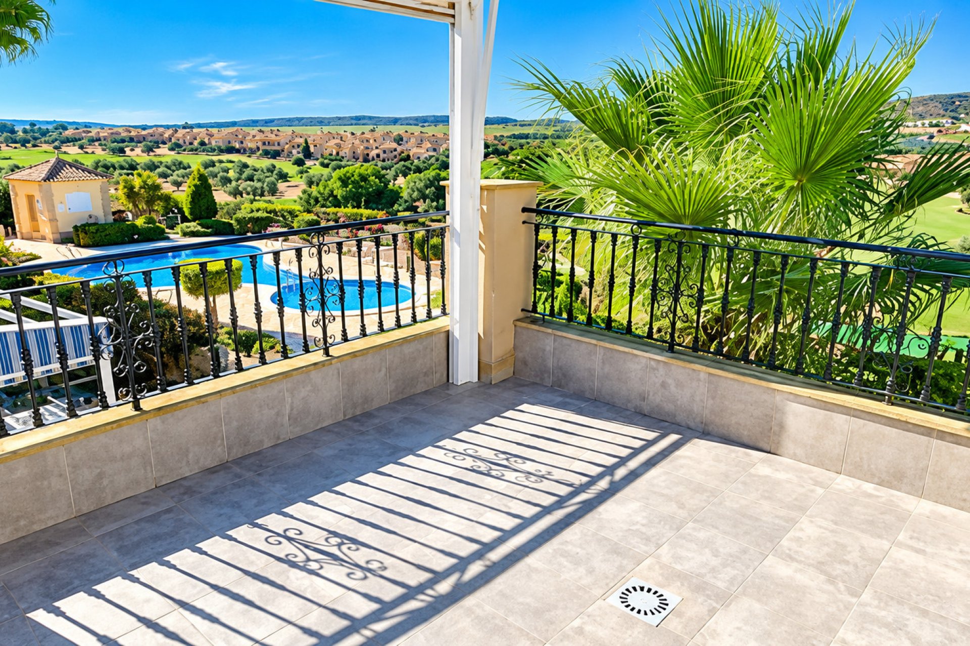 Resale - Apartment / flat -
Algorfa - La Finca Golf Resort