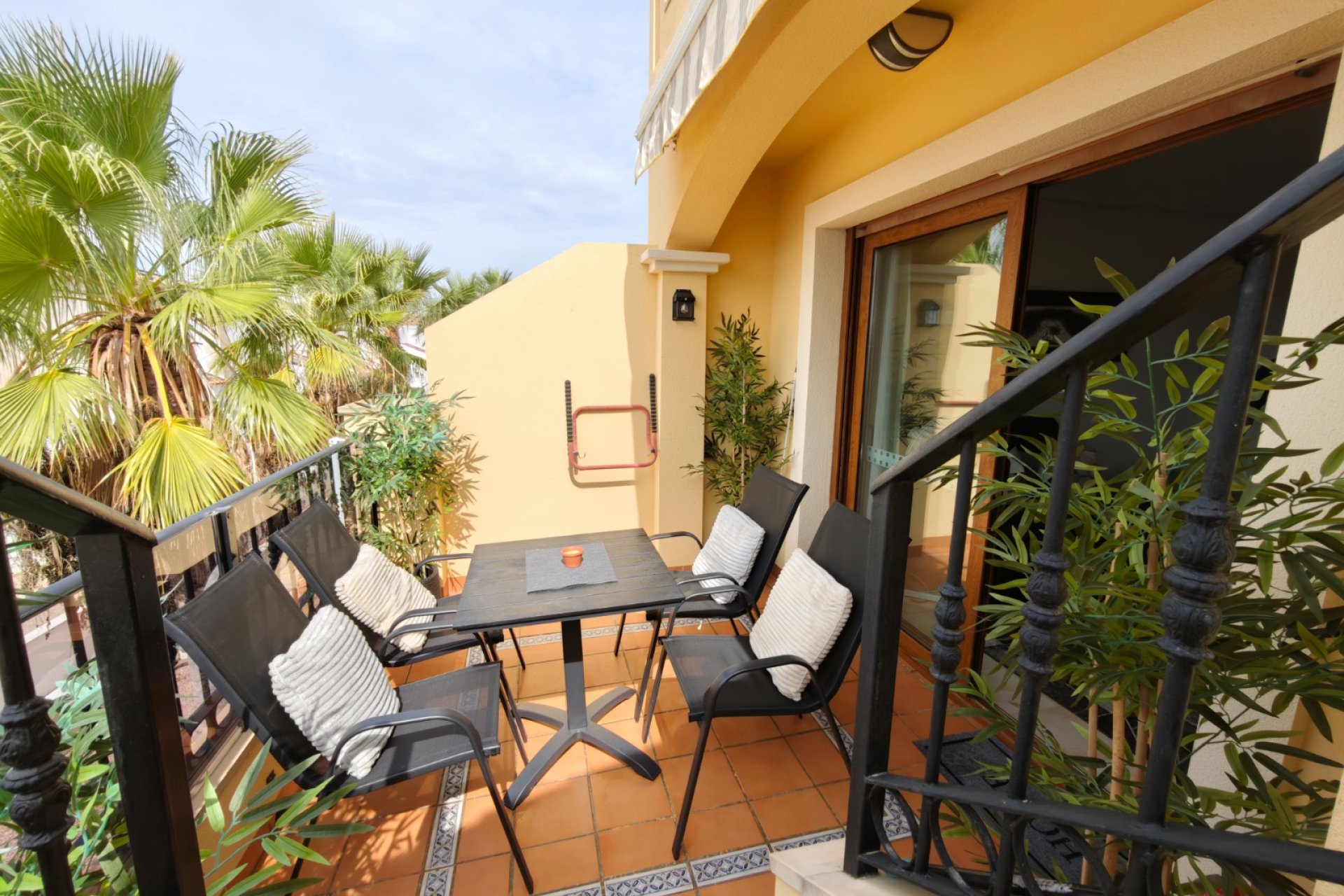 Resale - Apartment / flat -
Algorfa - La Finca Golf Resort
