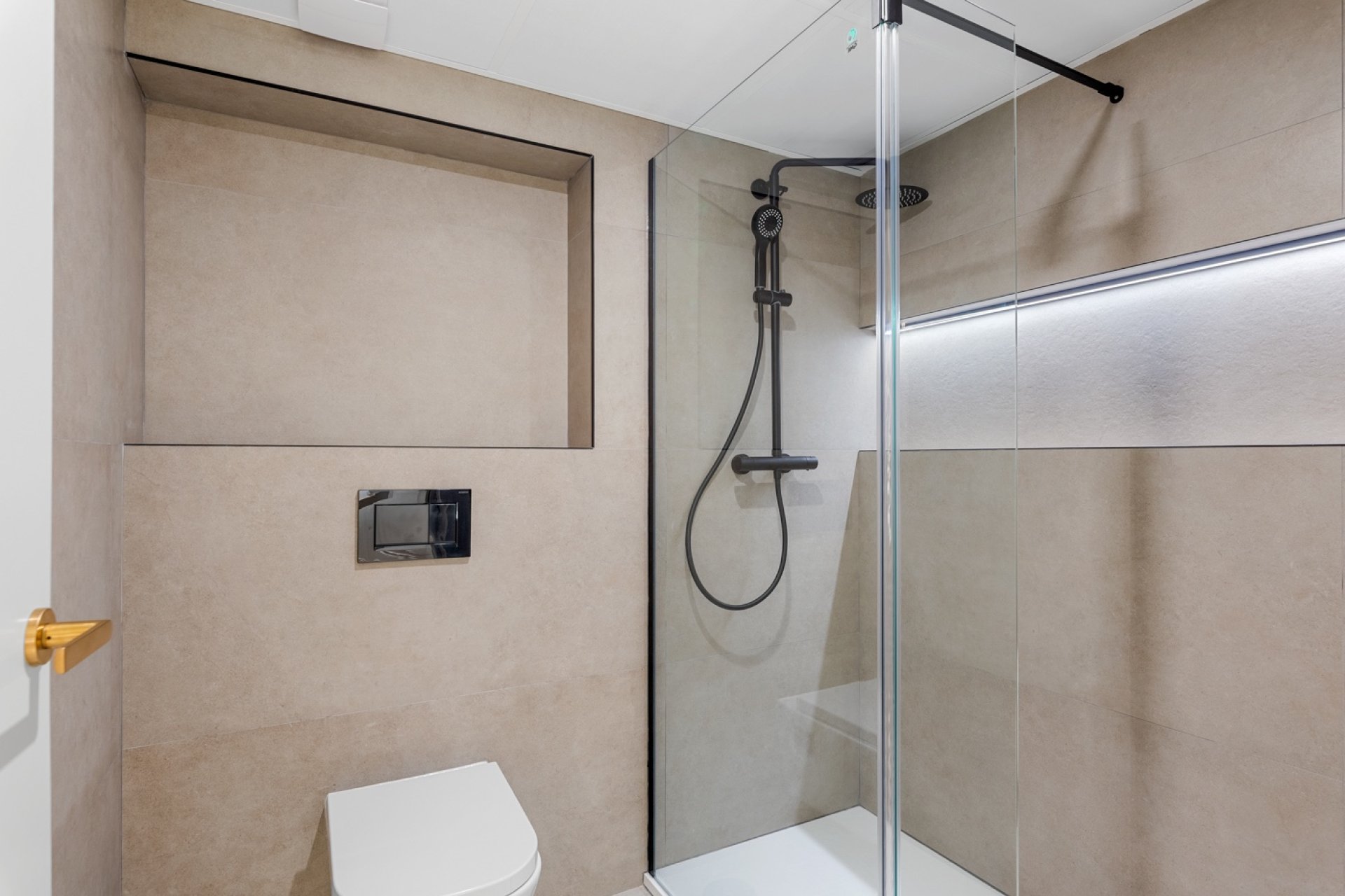 Resale - Apartment / flat -
Alicante - La Albufereta