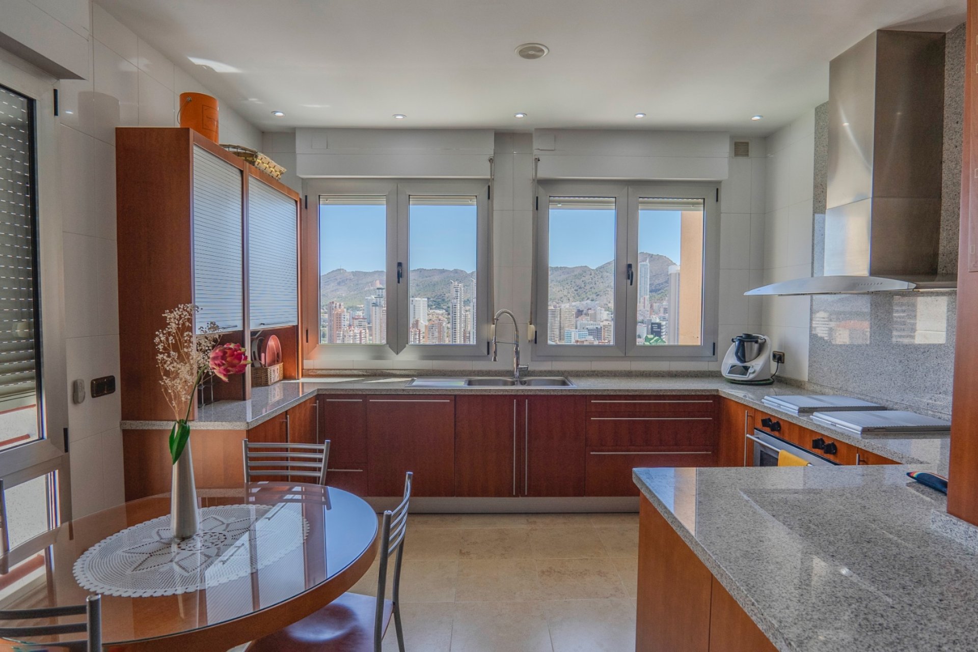 Resale - Apartment / flat -
Benidorm - Benidorm - City