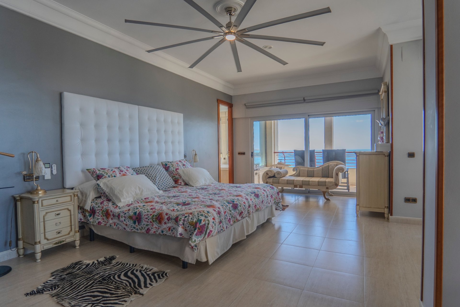 Resale - Apartment / flat -
Benidorm - Benidorm - City