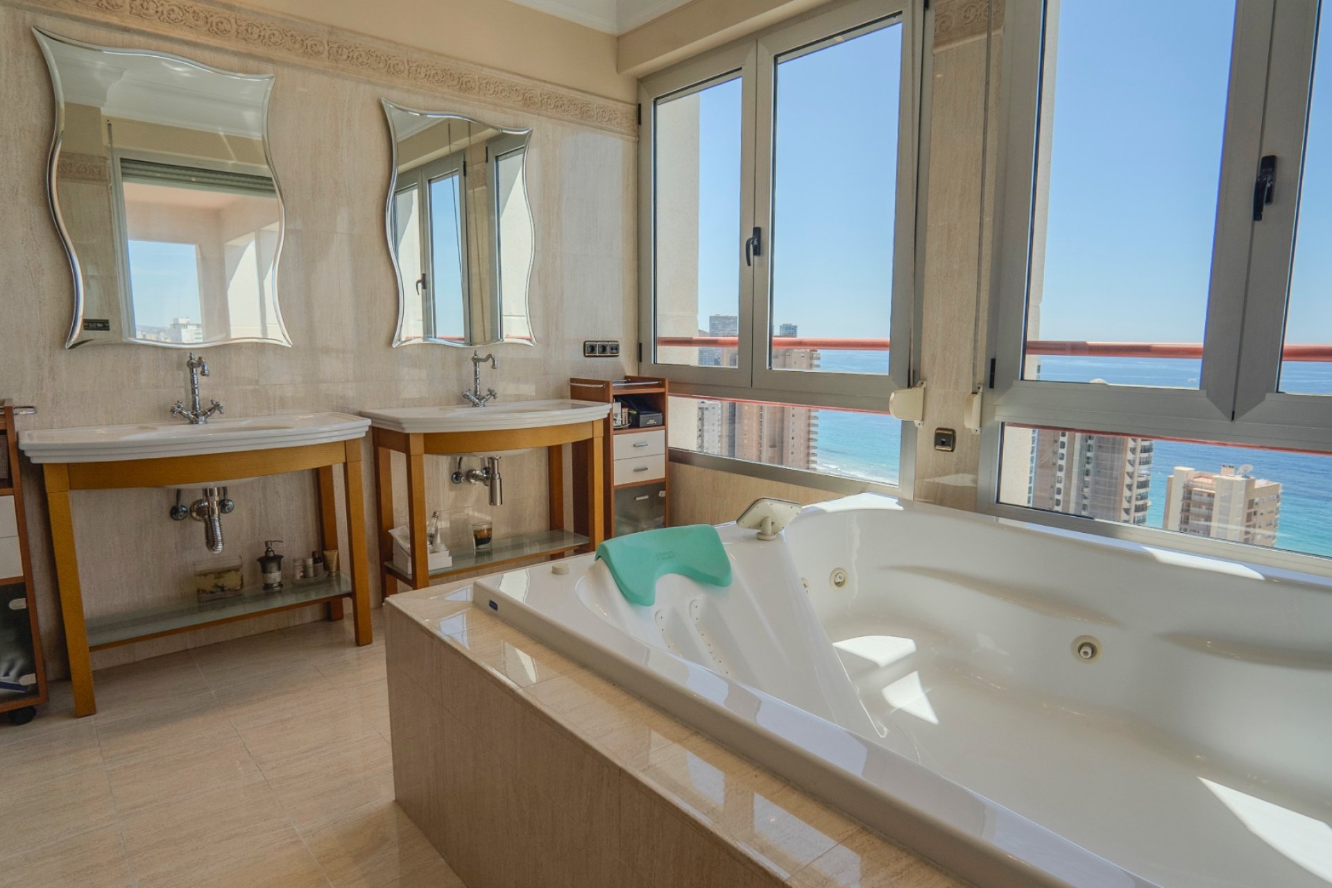 Resale - Apartment / flat -
Benidorm - Benidorm - City