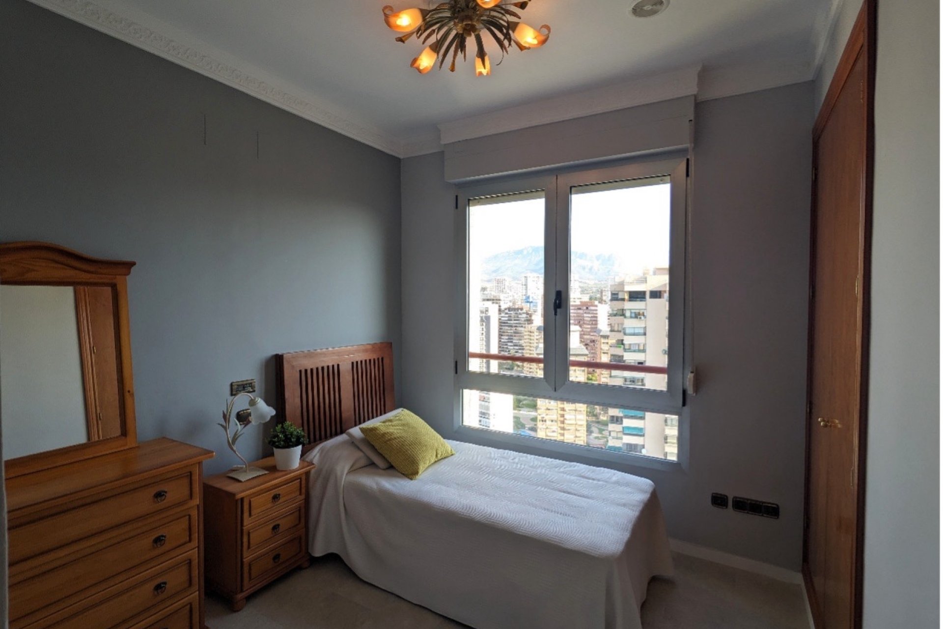 Resale - Apartment / flat -
Benidorm - Benidorm - City