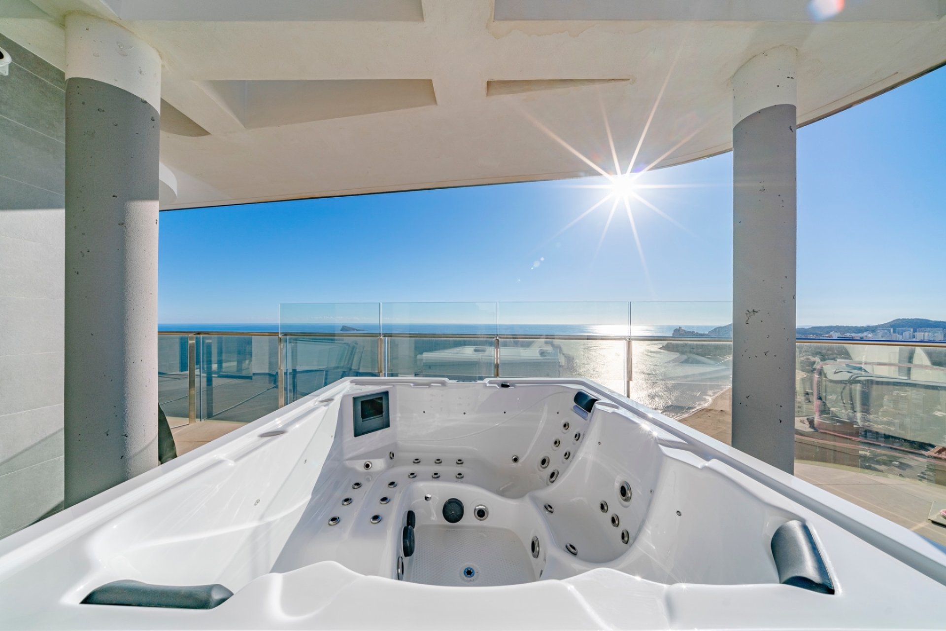 Resale - Apartment / flat -
Benidorm - Playa de Poniente