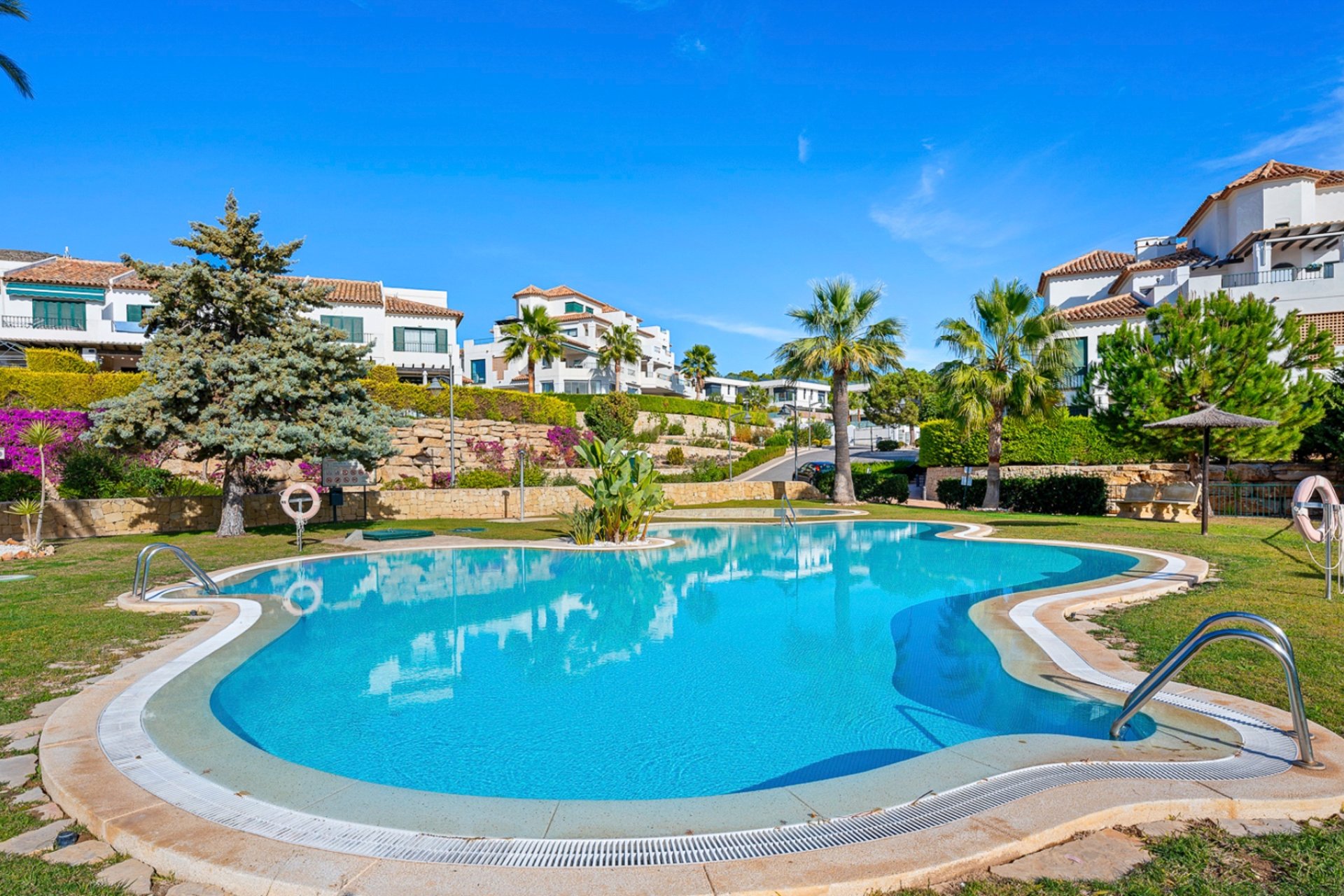 Resale - Apartment / flat -
Finestrat - Sierra Cortina