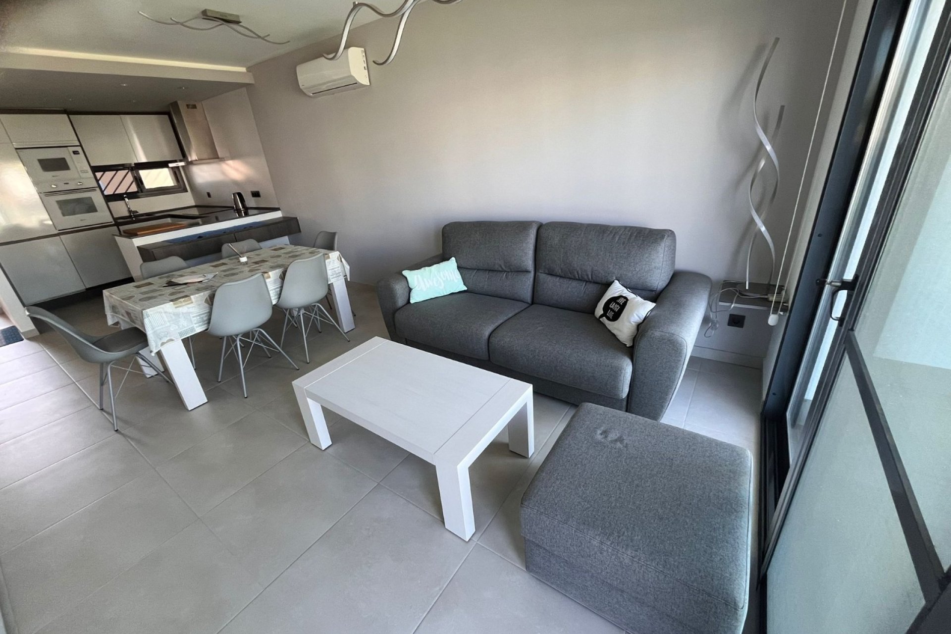Resale - Apartment / flat -
Guardamar del Segura - El Raso