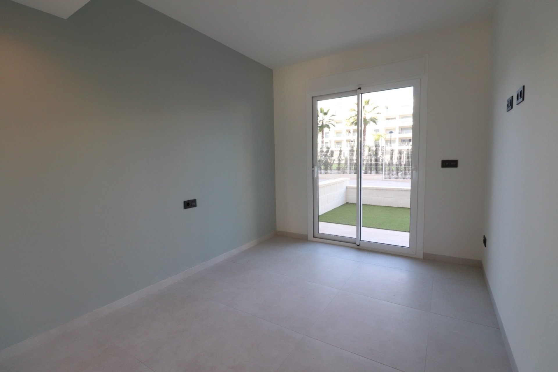 Resale - Apartment / flat -
Guardamar del Segura - El Raso