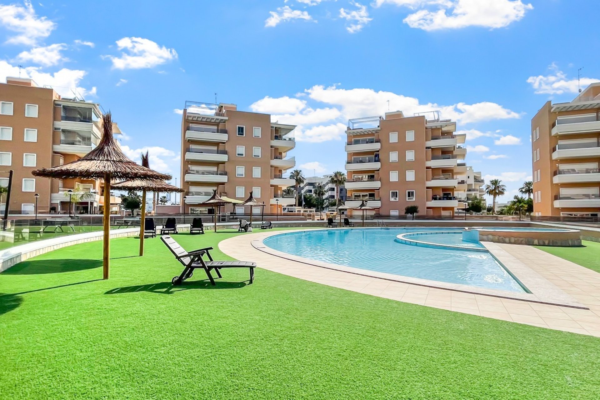 Resale - Apartment / flat -
Guardamar del Segura - El Raso