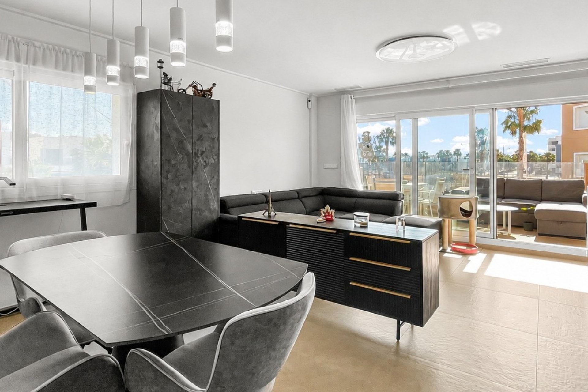Resale - Apartment / flat -
Guardamar del Segura - El Raso