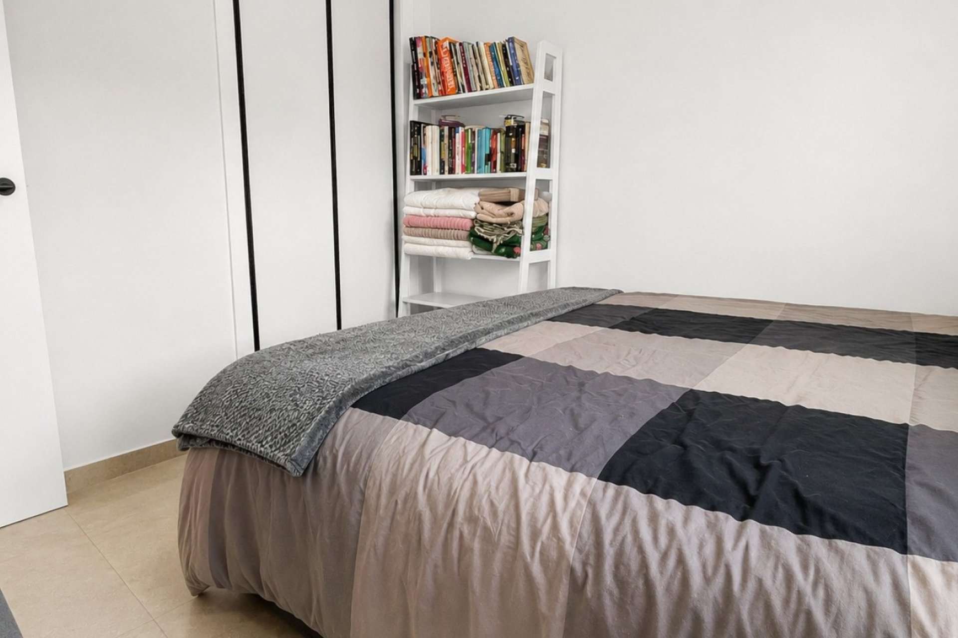 Resale - Apartment / flat -
Guardamar del Segura - El Raso