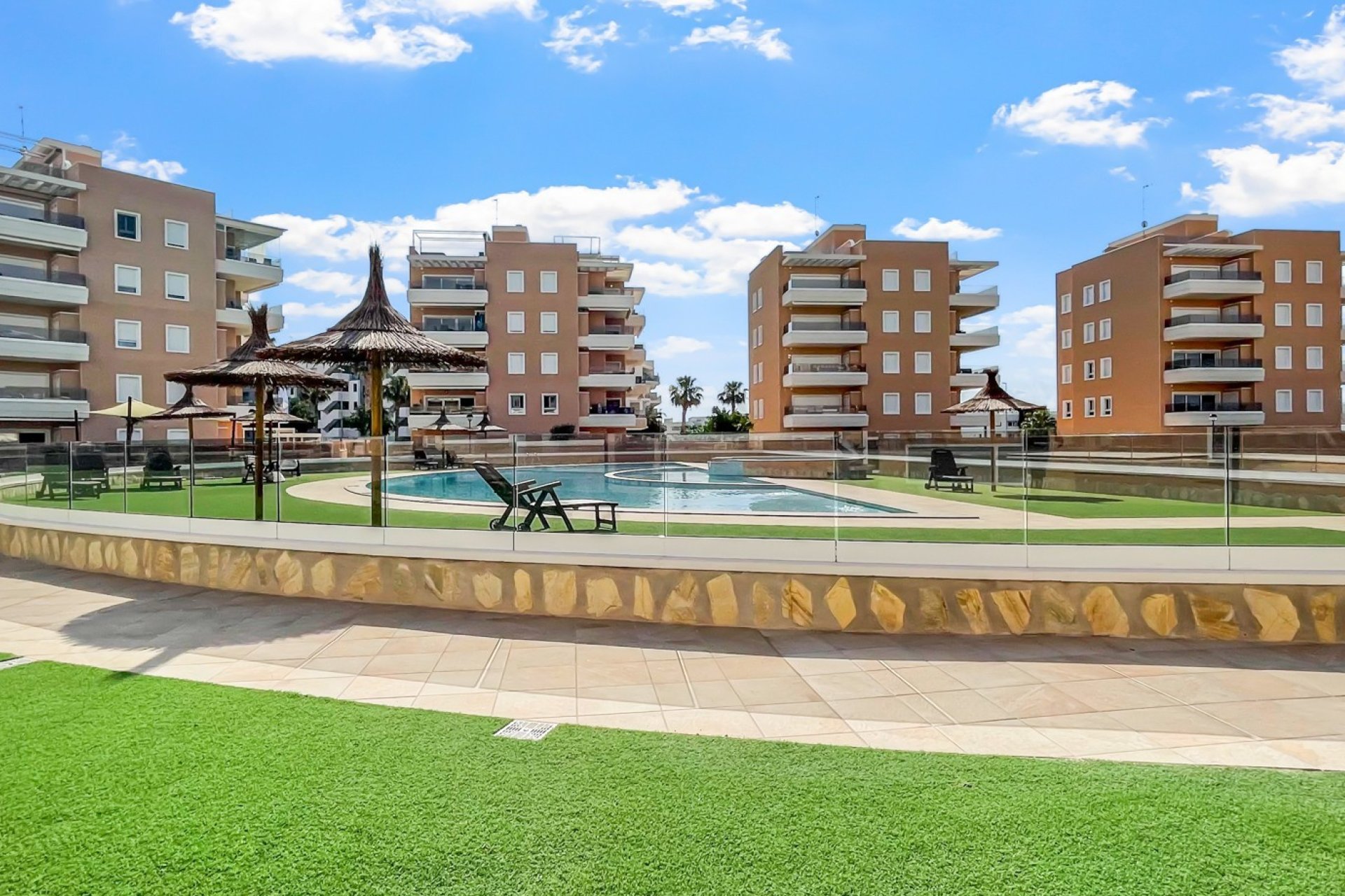Resale - Apartment / flat -
Guardamar del Segura - El Raso