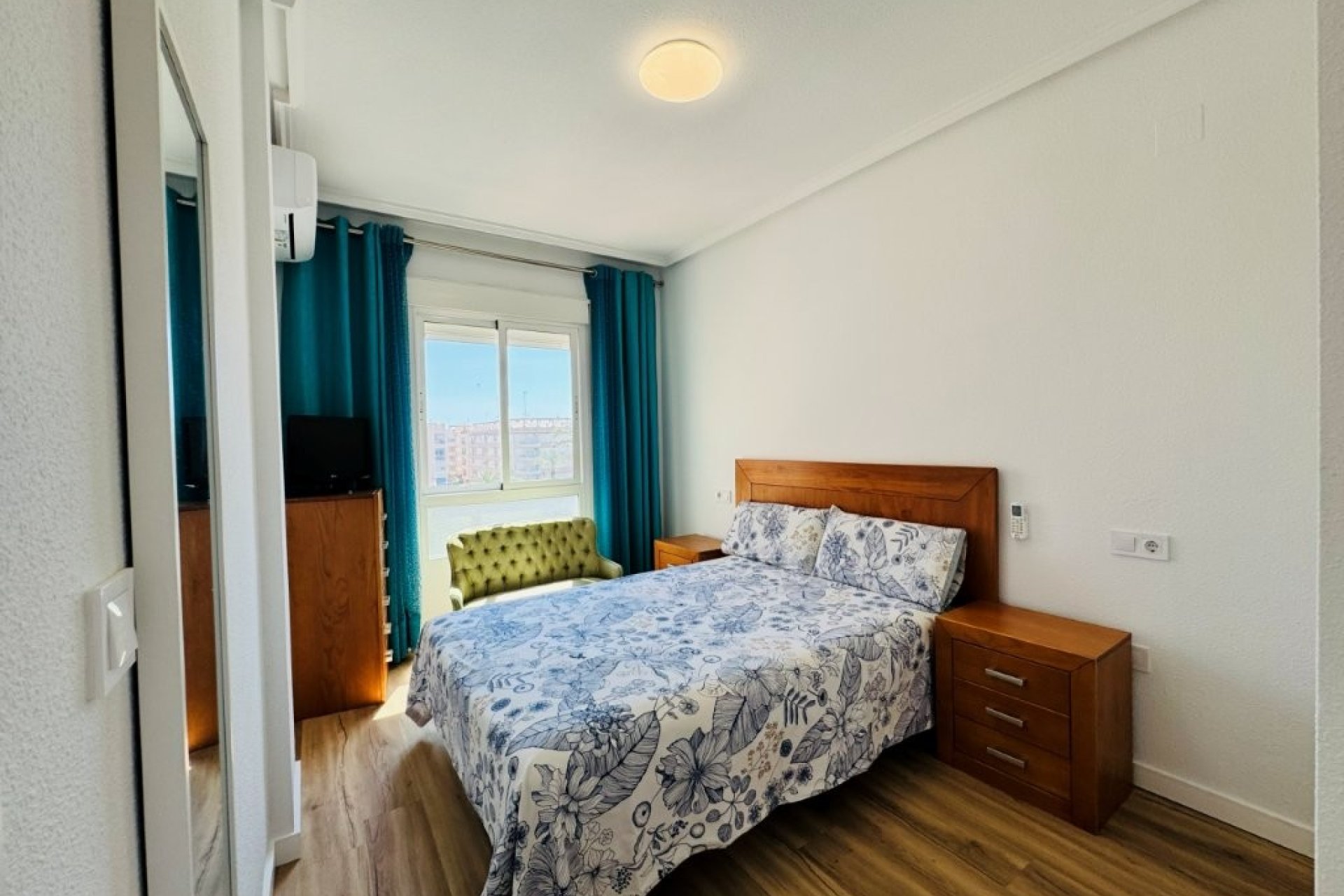 Resale - Apartment / flat -
Guardamar del Segura - Pueblo